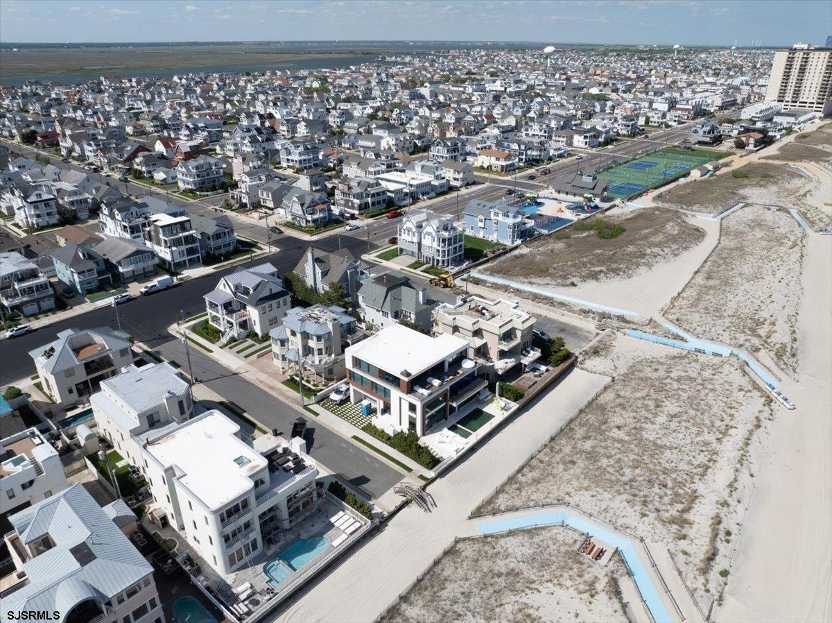 Longport, New Jersey 08403, United States, 3 Bedrooms Bedrooms, ,4 BathroomsBathrooms,Residential,Active,143178