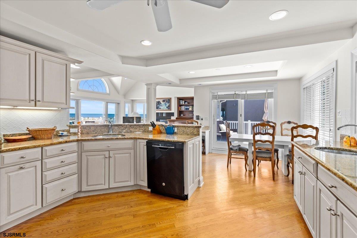 Longport, New Jersey 08403, United States, 3 Bedrooms Bedrooms, ,4 BathroomsBathrooms,Residential,Active,143178