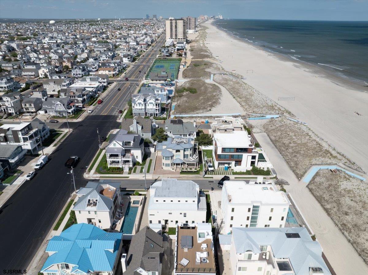 Longport, New Jersey 08403, United States, 3 Bedrooms Bedrooms, ,4 BathroomsBathrooms,Residential,Active,143178
