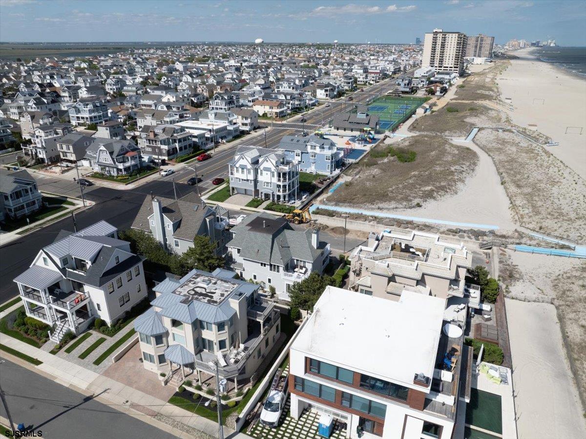 Longport, New Jersey 08403, United States, 3 Bedrooms Bedrooms, ,4 BathroomsBathrooms,Residential,Active,143178