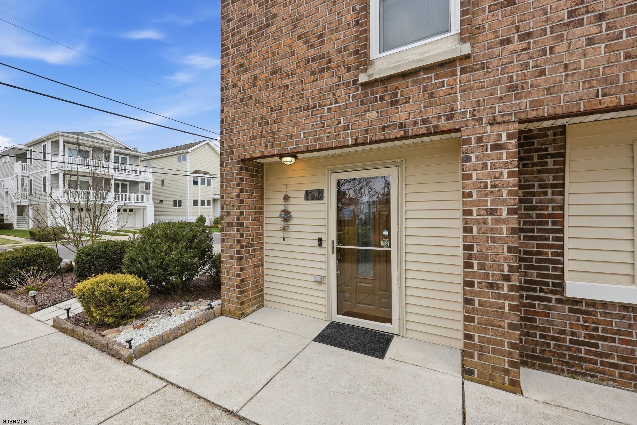 28 N Washington Ave