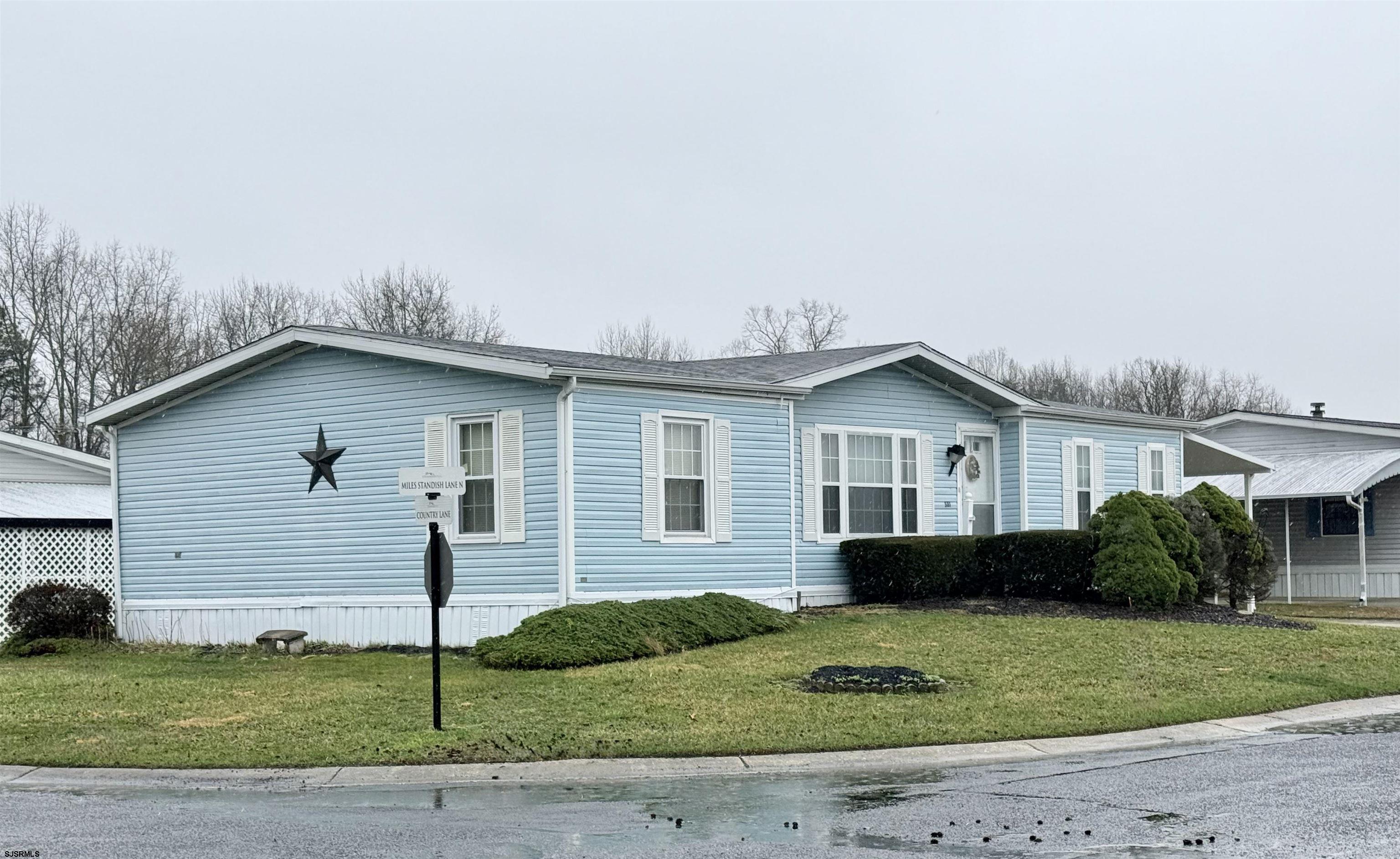 Photo 1 of 32 — 581 Miles Standish Ln, Buena Vista Township, NJ 08310