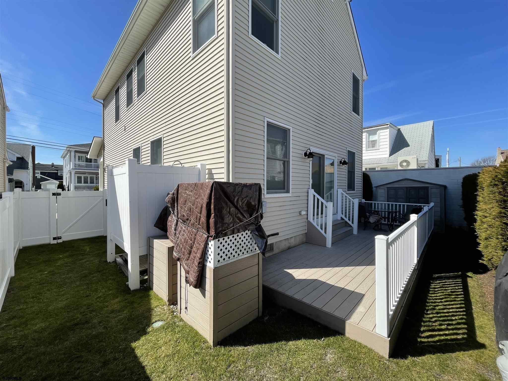 Margate, New Jersey 08402, United States, 5 Bedrooms Bedrooms, ,3 BathroomsBathrooms,Residential,Active,38680