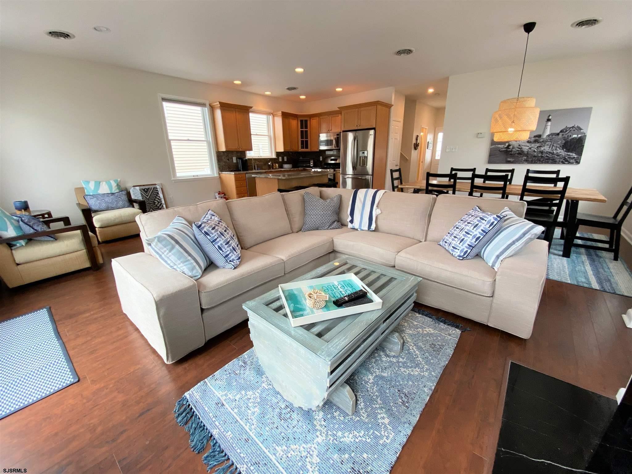 Margate, New Jersey 08402, United States, 5 Bedrooms Bedrooms, ,3 BathroomsBathrooms,Residential,Active,38680