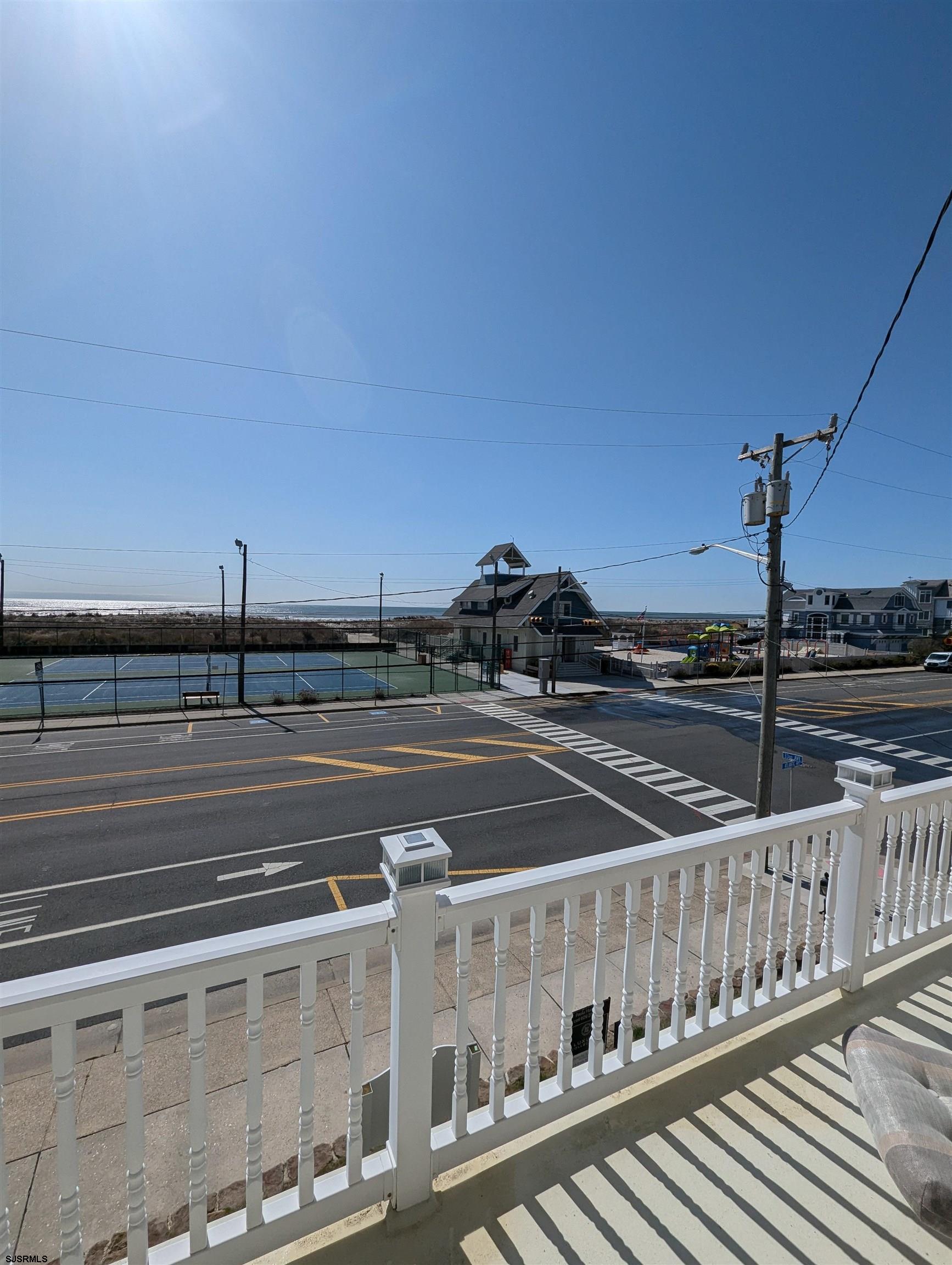 Longport, New Jersey 08403, United States, 3 Bedrooms Bedrooms, ,3 BathroomsBathrooms,Residential,Active,100373
