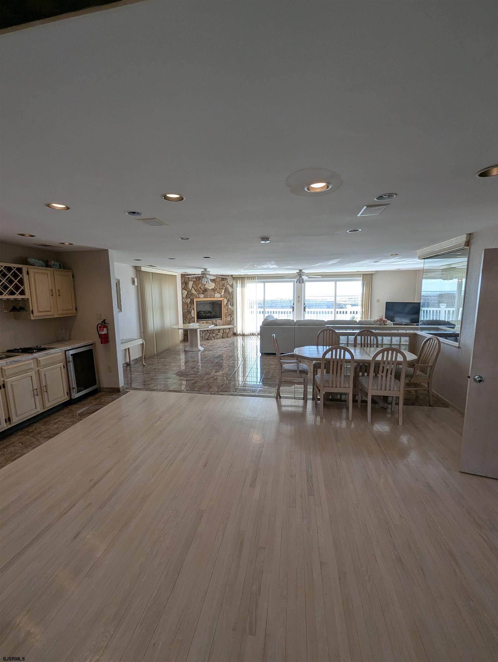 Longport, New Jersey 08403, United States, 3 Bedrooms Bedrooms, ,3 BathroomsBathrooms,Residential,Active,100373