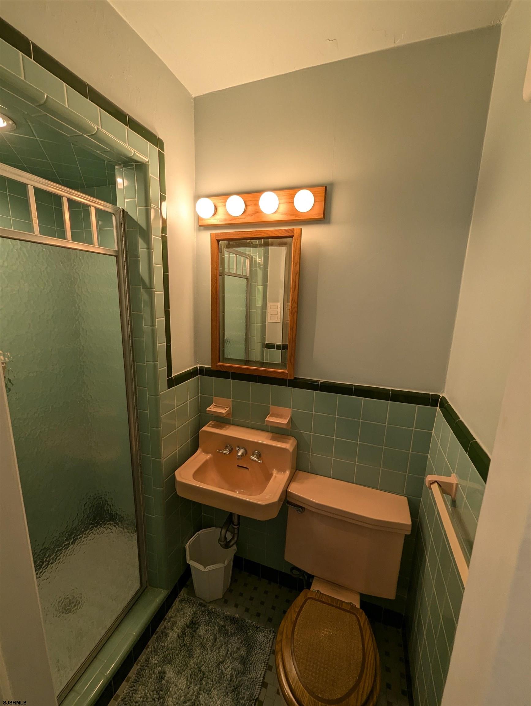 Longport, New Jersey 08403, United States, 3 Bedrooms Bedrooms, ,3 BathroomsBathrooms,Residential,Active,100373