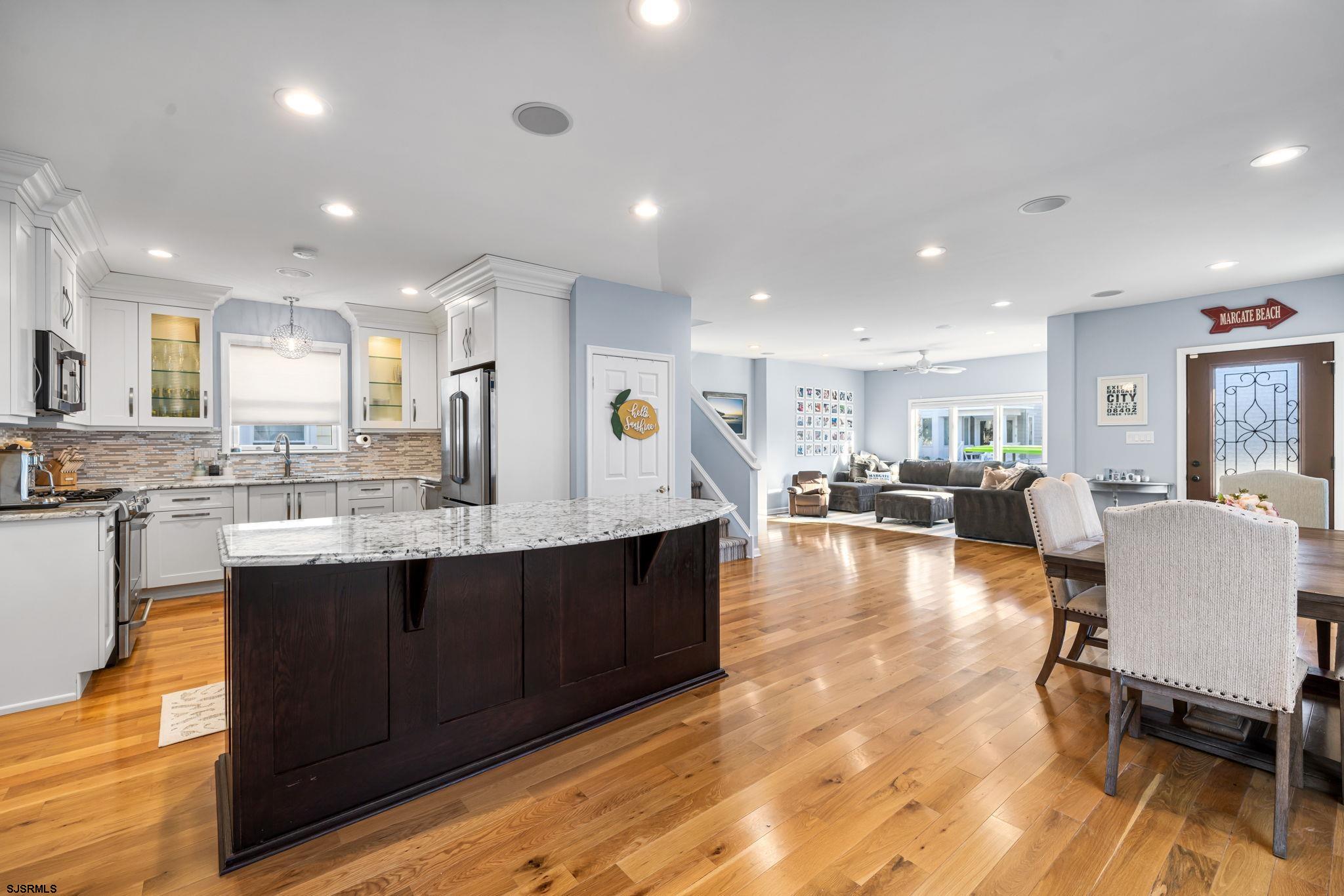 Margate, New Jersey 08402, United States, 4 Bedrooms Bedrooms, ,3 BathroomsBathrooms,Residential,Active,201812