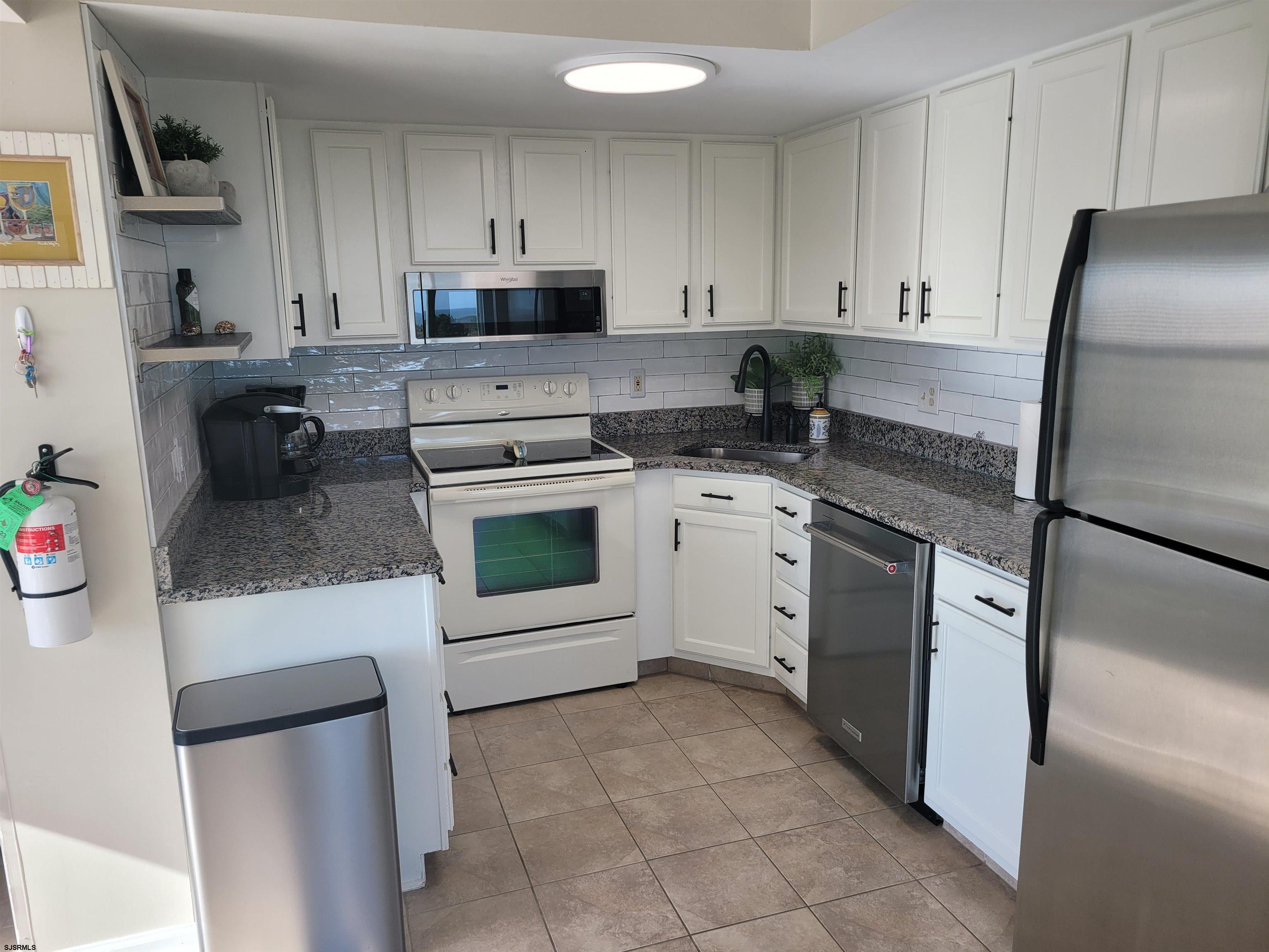 Brigantine, New Jersey 08203, United States, 2 Bedrooms Bedrooms, ,2 BathroomsBathrooms,Residential,Pending,69336