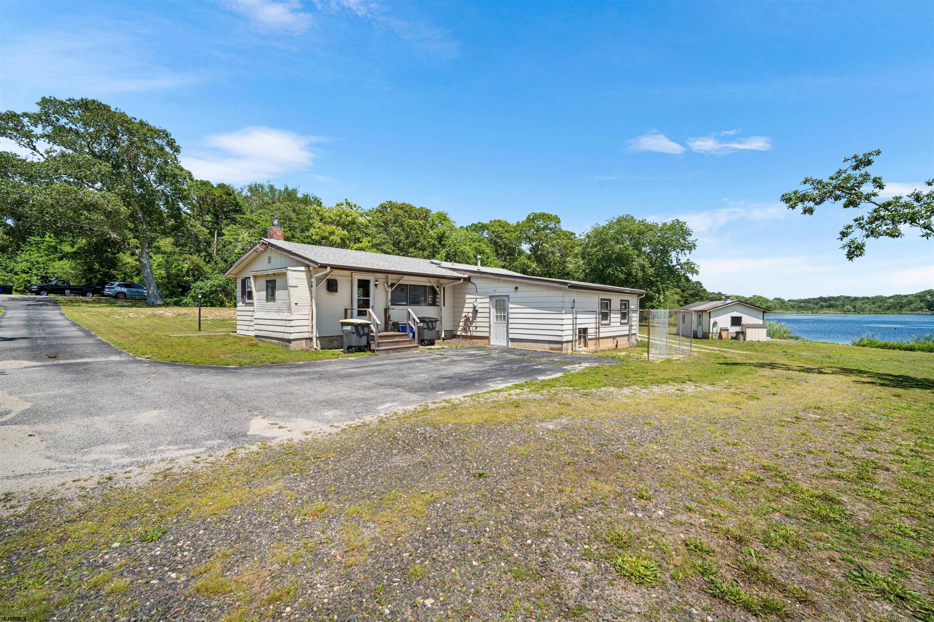 708 E Great Creek Road
