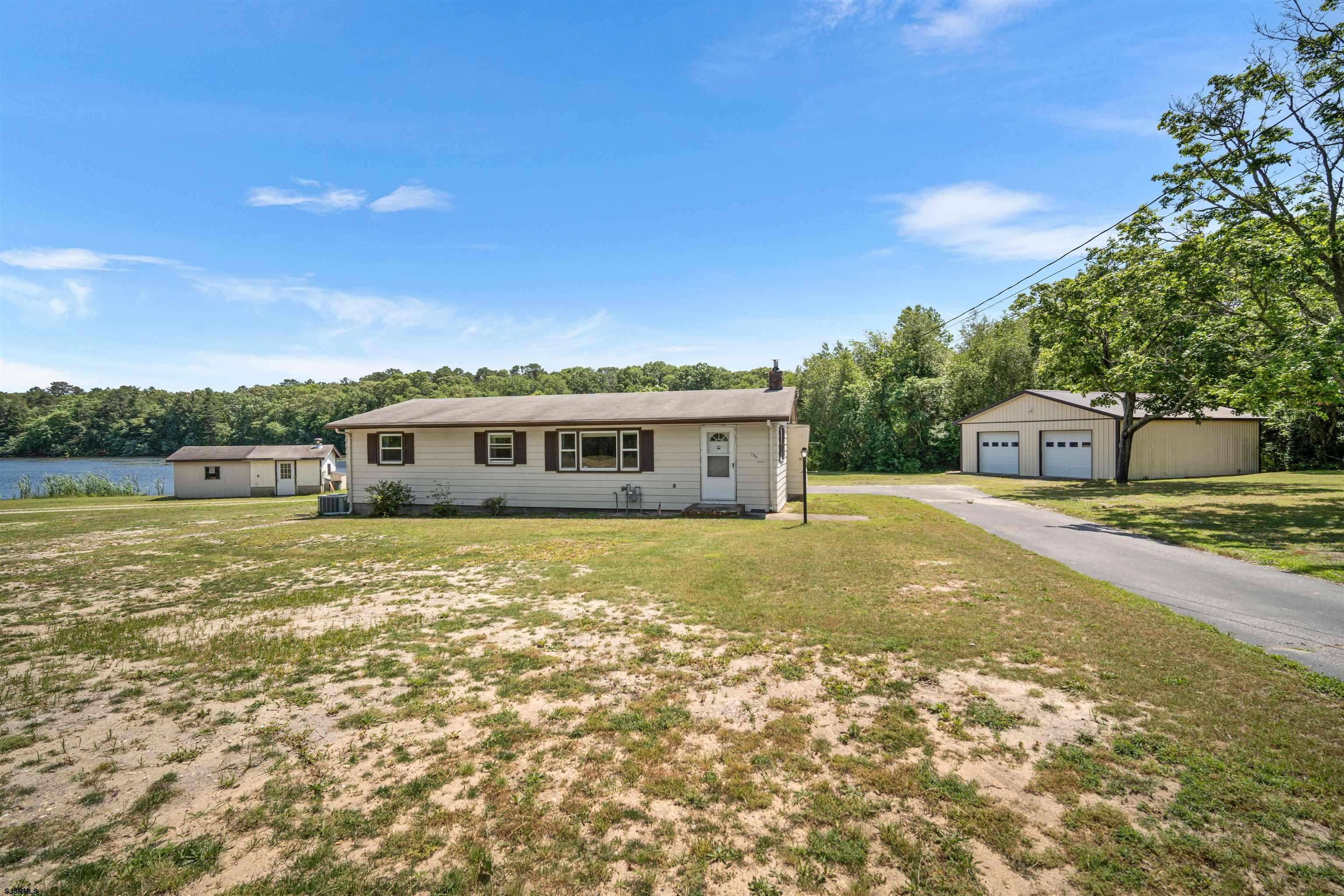 708 E Great Creek Road