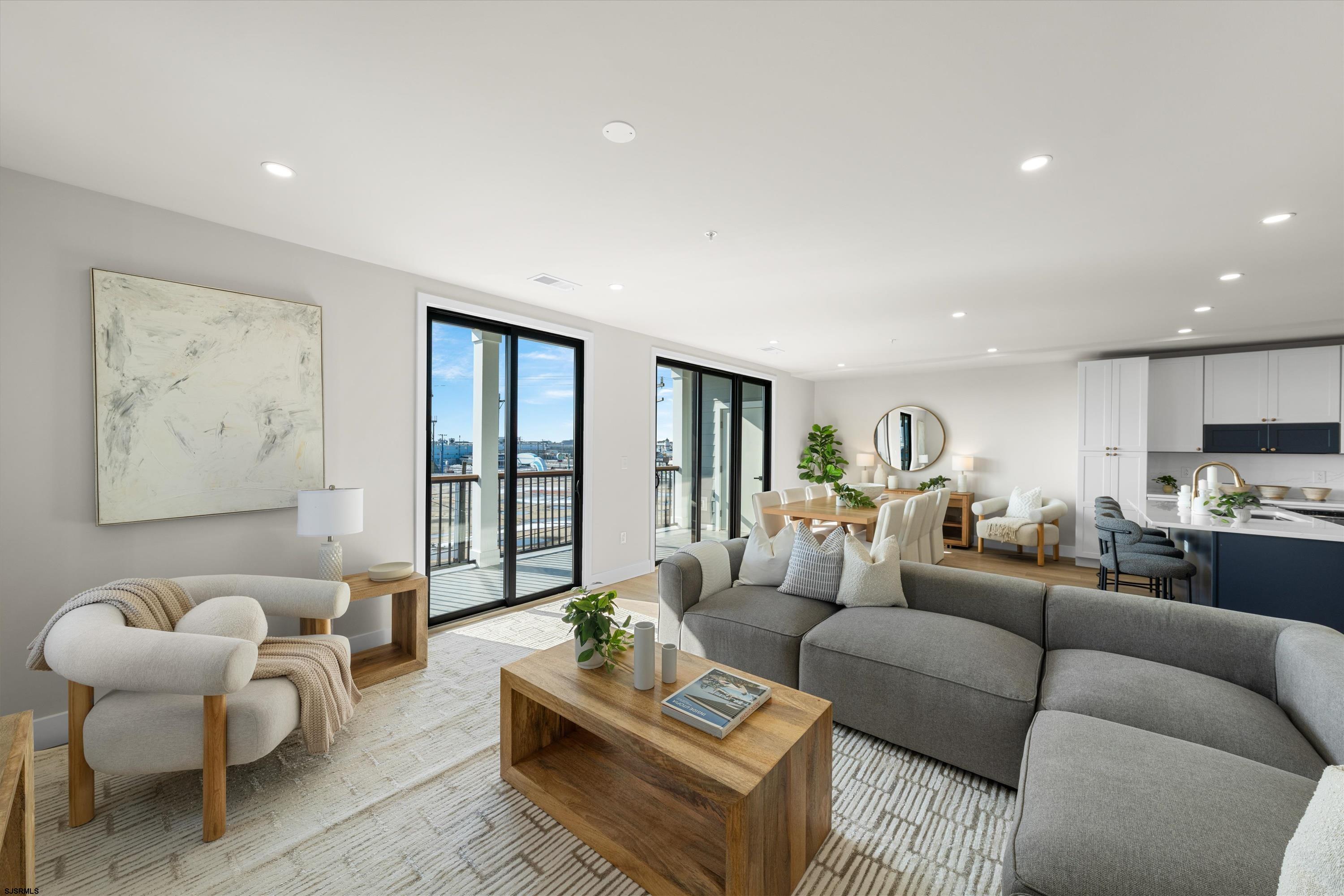 323 E Oak 201