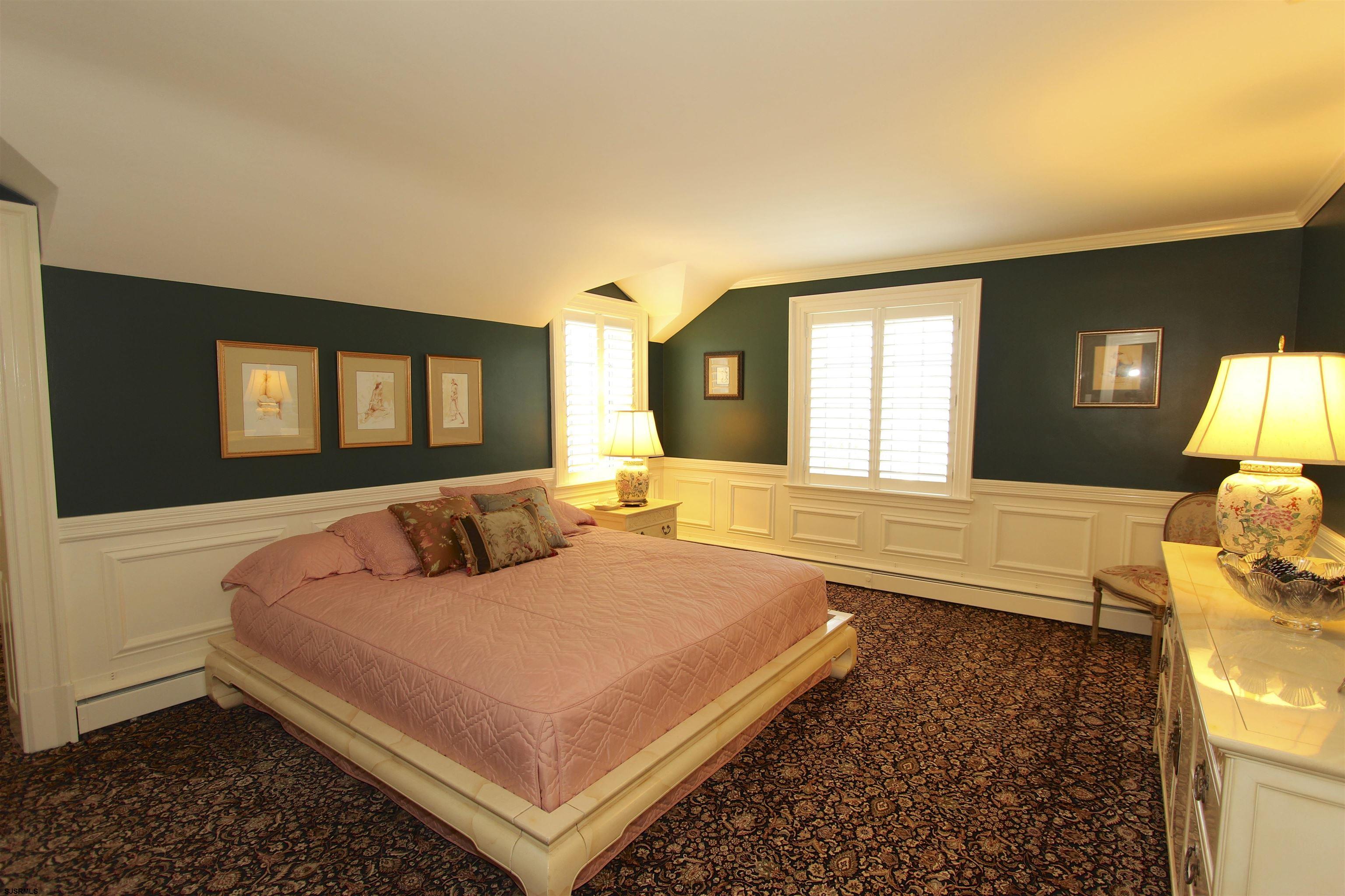 Ventnor, New Jersey 08406, United States, 5 Bedrooms Bedrooms, ,5 BathroomsBathrooms,Residential,Active,119379