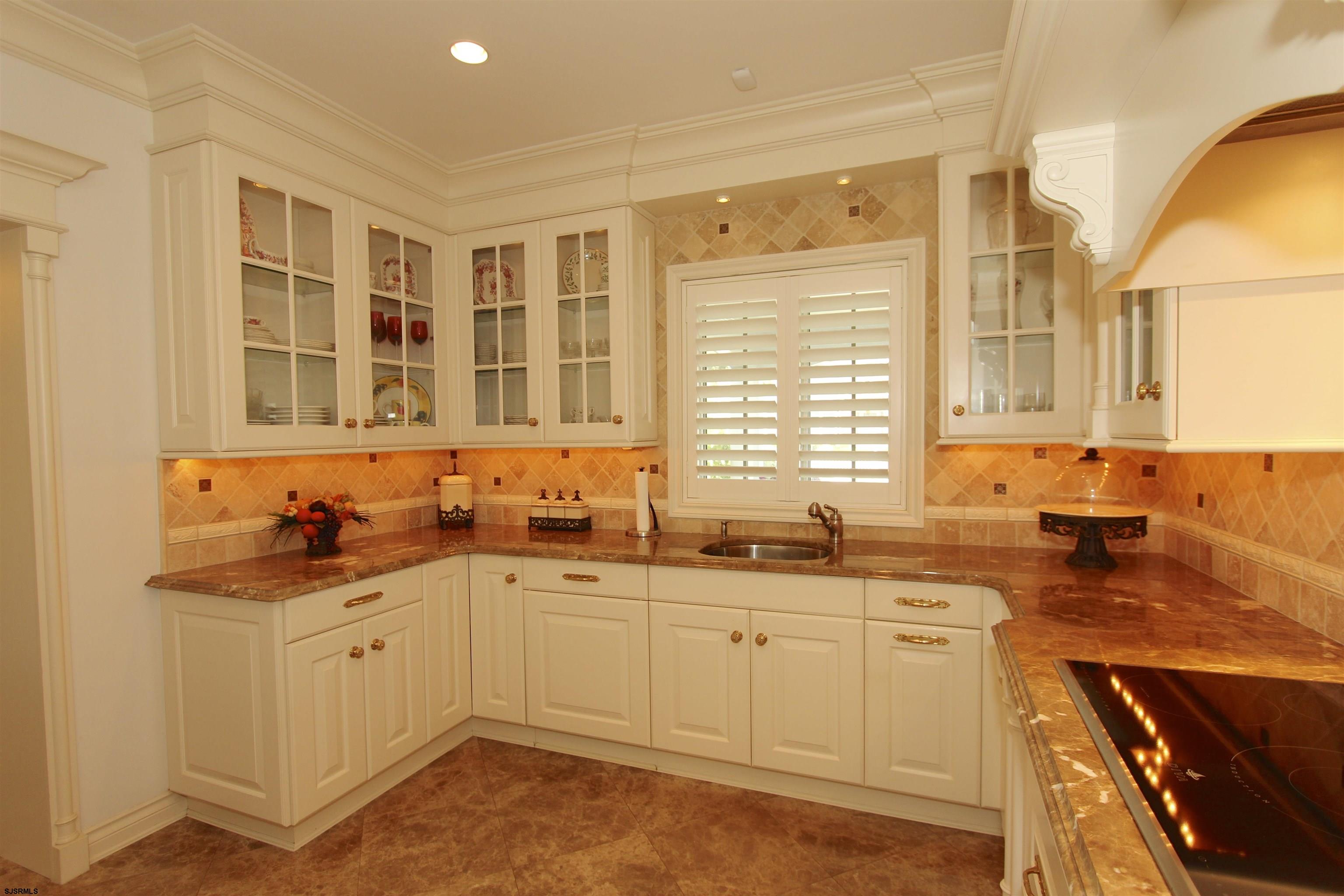 Ventnor, New Jersey 08406, United States, 5 Bedrooms Bedrooms, ,5 BathroomsBathrooms,Residential,Active,119379