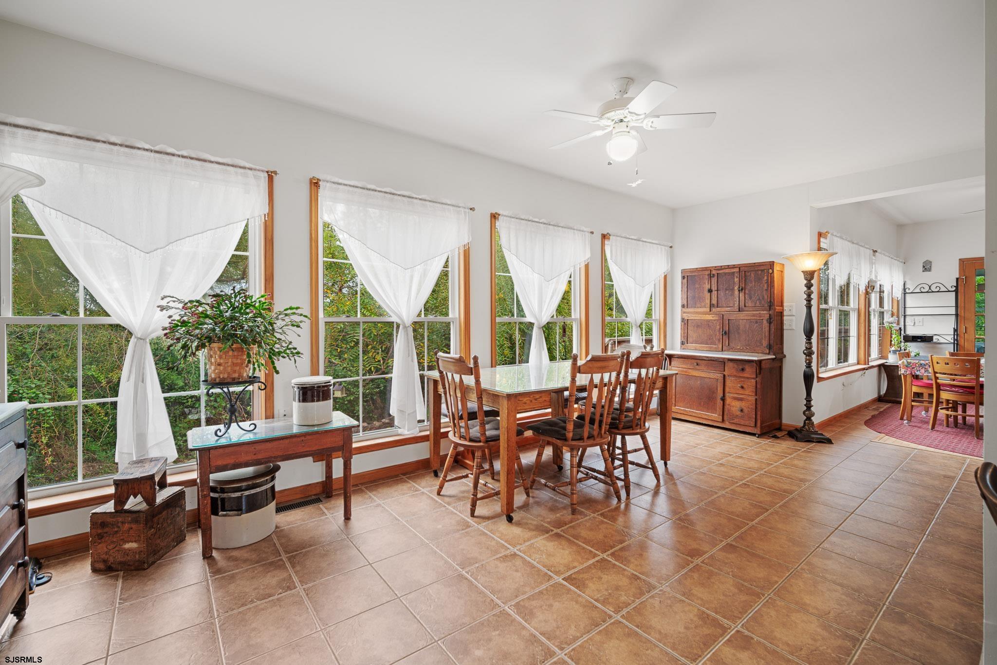 Pleasantville, New Jersey 08232, United States, 5 Bedrooms Bedrooms, ,5 BathroomsBathrooms,Residential,Pending,42077