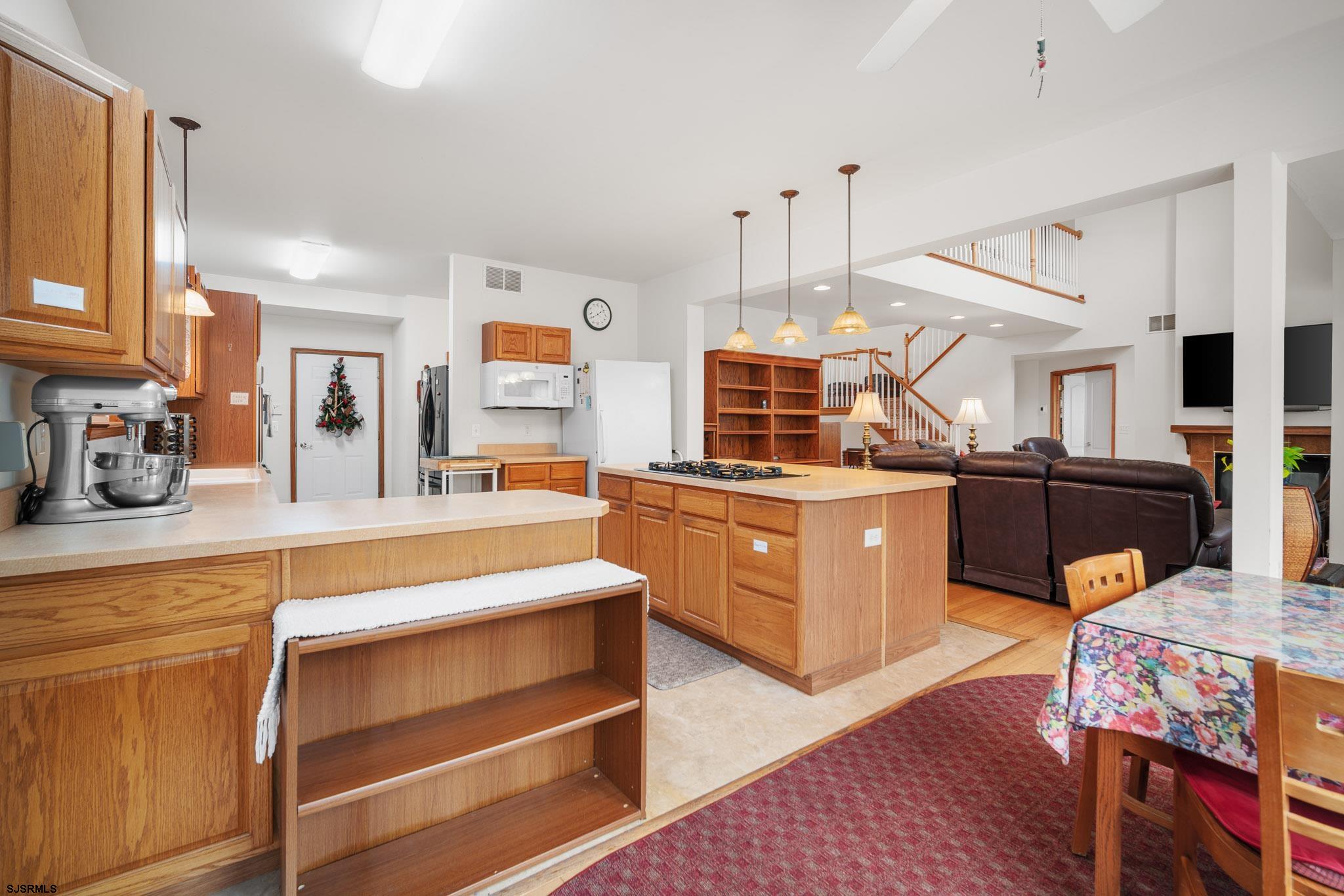 Pleasantville, New Jersey 08232, United States, 5 Bedrooms Bedrooms, ,5 BathroomsBathrooms,Residential,Pending,42077