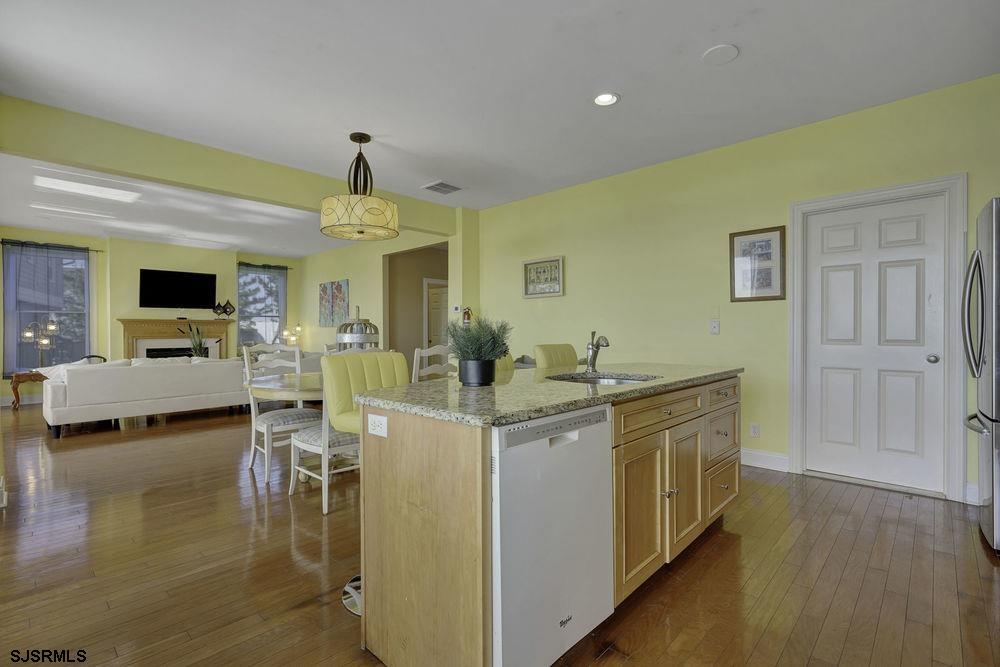 Atlantic City, New Jersey 08401, United States, 5 Bedrooms Bedrooms, ,3 BathroomsBathrooms,Residential,Active,159681