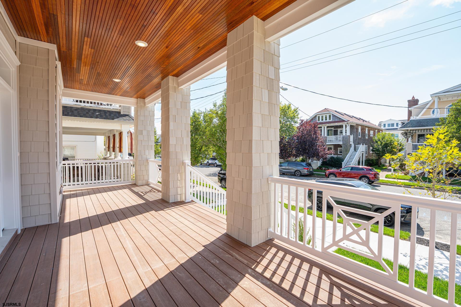 829 St Charles