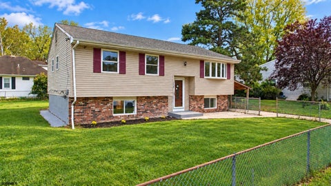 Photo of 214 1st Ave, Lindenwold Borough, NJ 08021 (MLS # 612712)