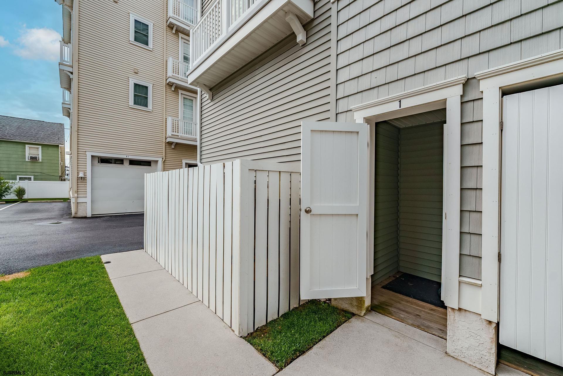 Ocean City, New Jersey 08226, United States, 5 Bedrooms Bedrooms, ,3 BathroomsBathrooms,Residential,Pending,200978