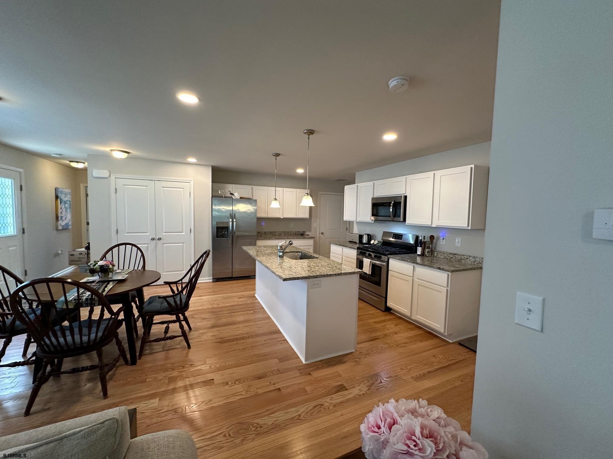 Mays Landing, New Jersey 08330, United States, 2 Bedrooms Bedrooms, ,2 BathroomsBathrooms,Residential,Active,215933