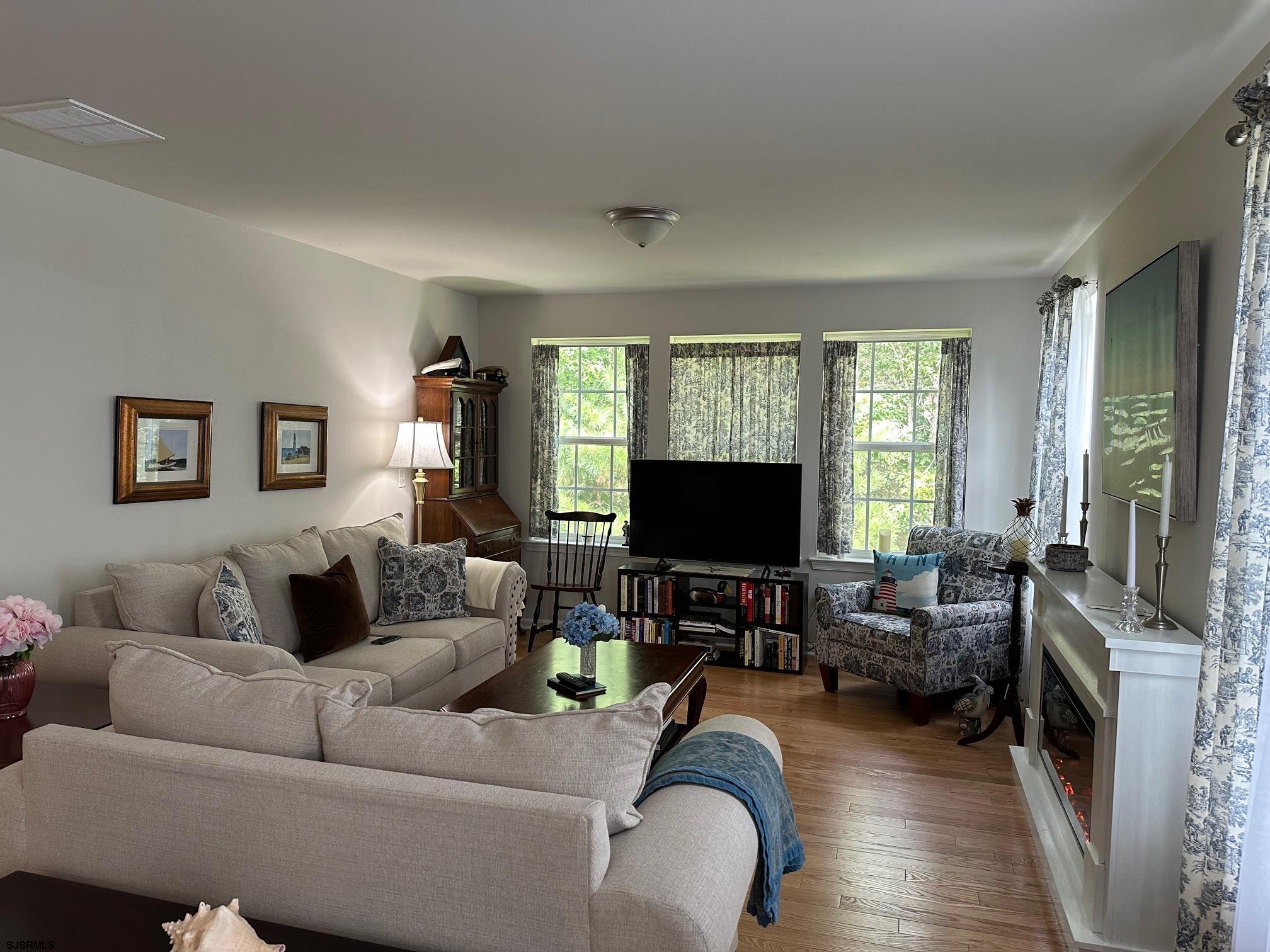 Mays Landing, New Jersey 08330, United States, 2 Bedrooms Bedrooms, ,2 BathroomsBathrooms,Residential,Active,215933