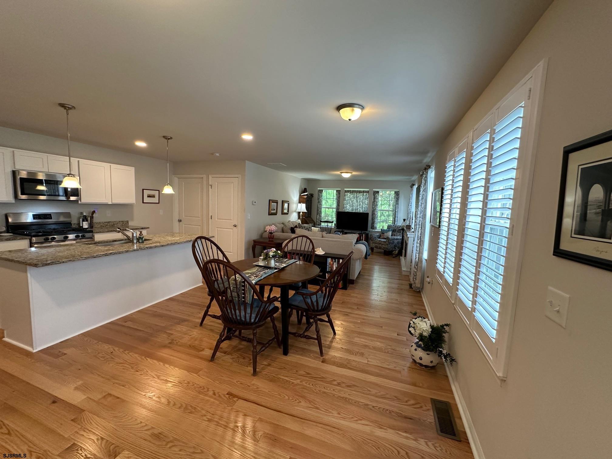 Mays Landing, New Jersey 08330, United States, 2 Bedrooms Bedrooms, ,2 BathroomsBathrooms,Residential,Active,215933