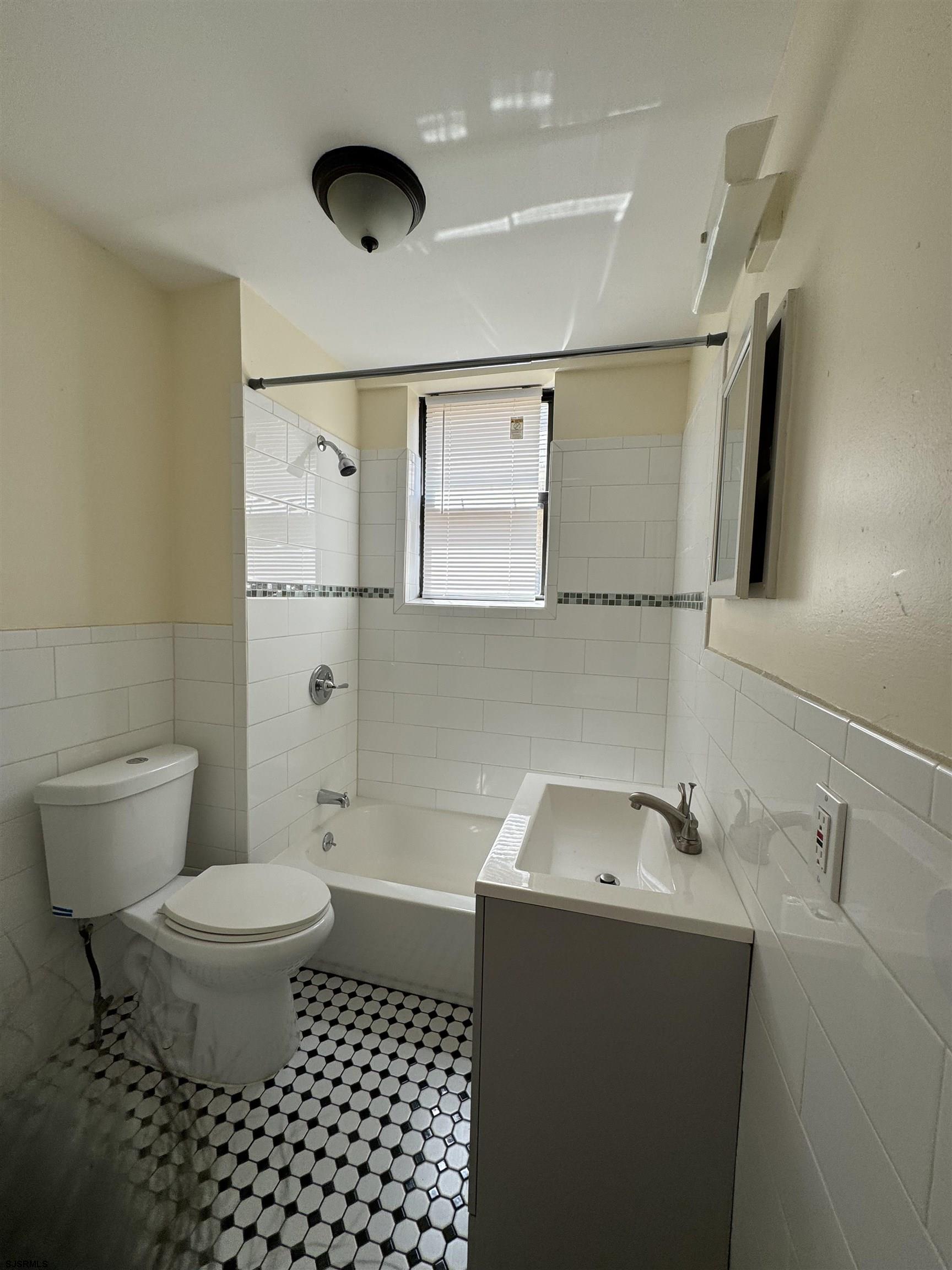 Atlantic City, New Jersey 08401, United States, ,1 BathroomBathrooms,Residential,Active,173588