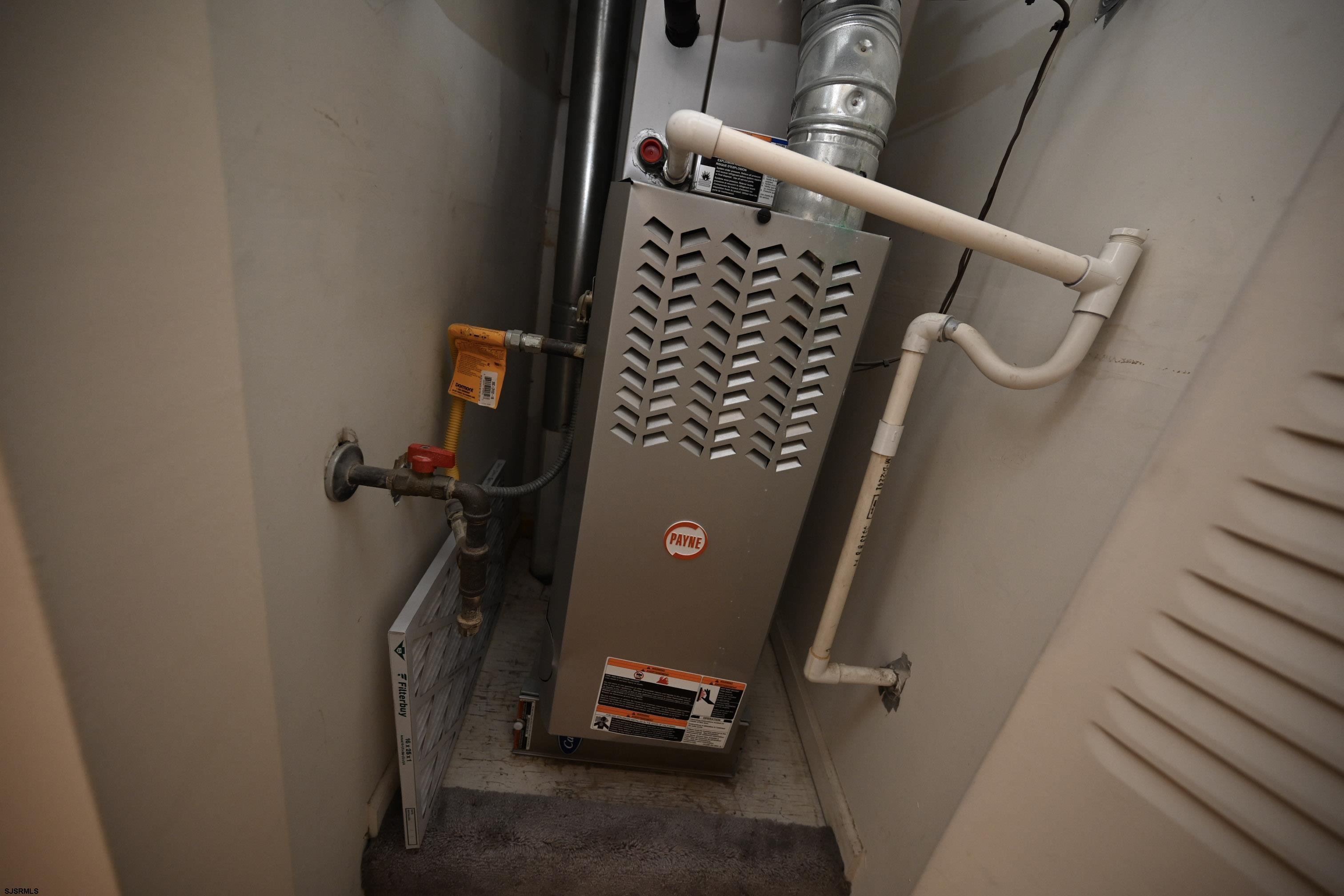 Linwood, New Jersey 08221, United States, 2 Bedrooms Bedrooms, ,2 BathroomsBathrooms,Residential,Active,27577