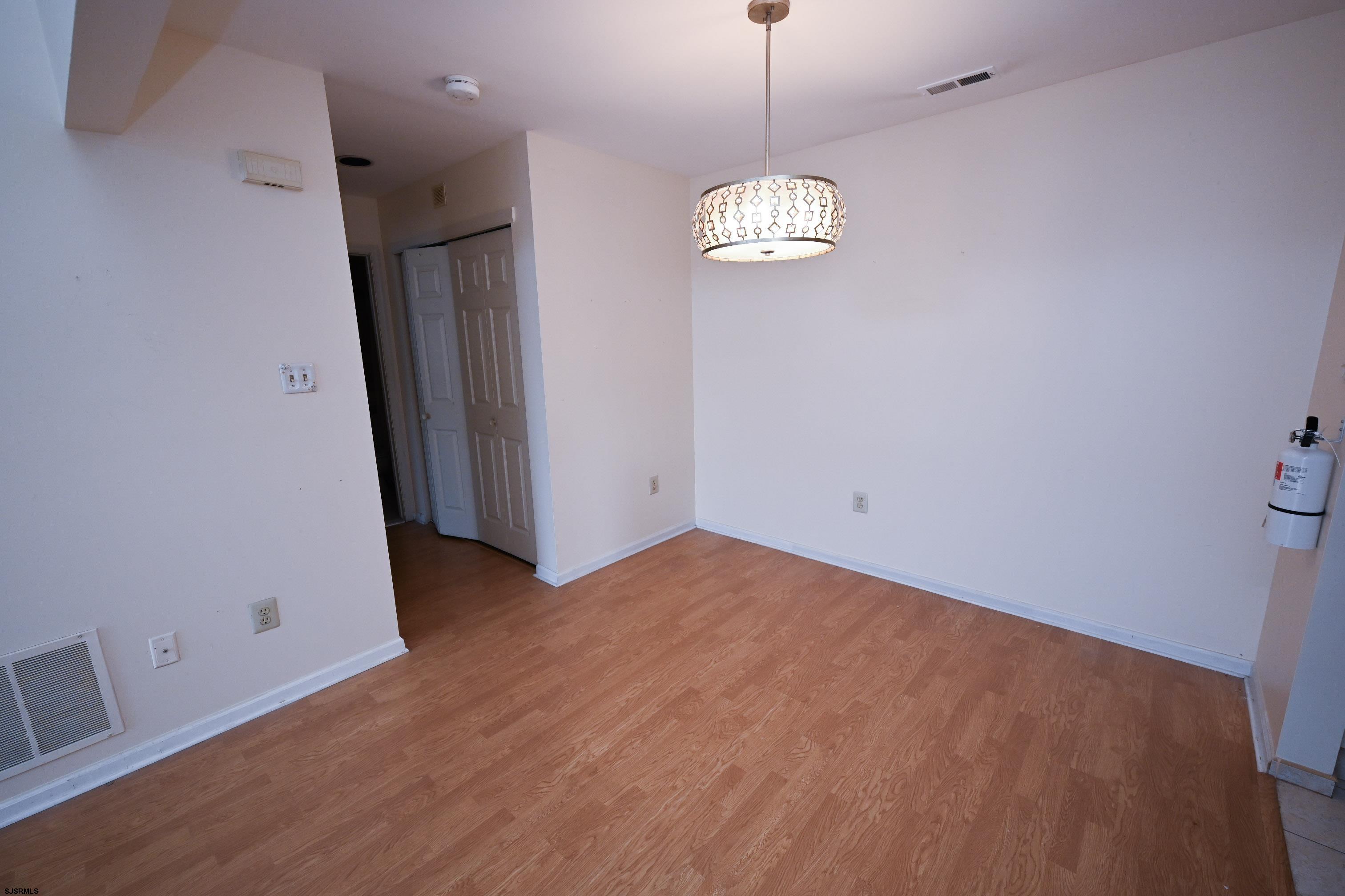 Linwood, New Jersey 08221, United States, 2 Bedrooms Bedrooms, ,2 BathroomsBathrooms,Residential,Active,27577