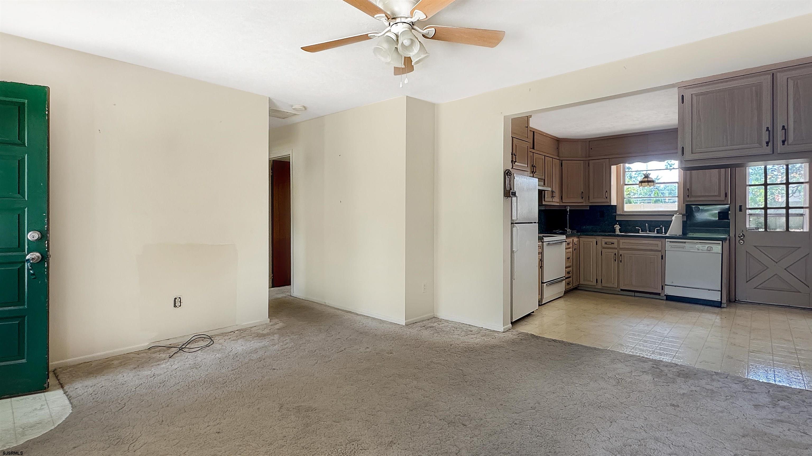 310 Sandy Ln