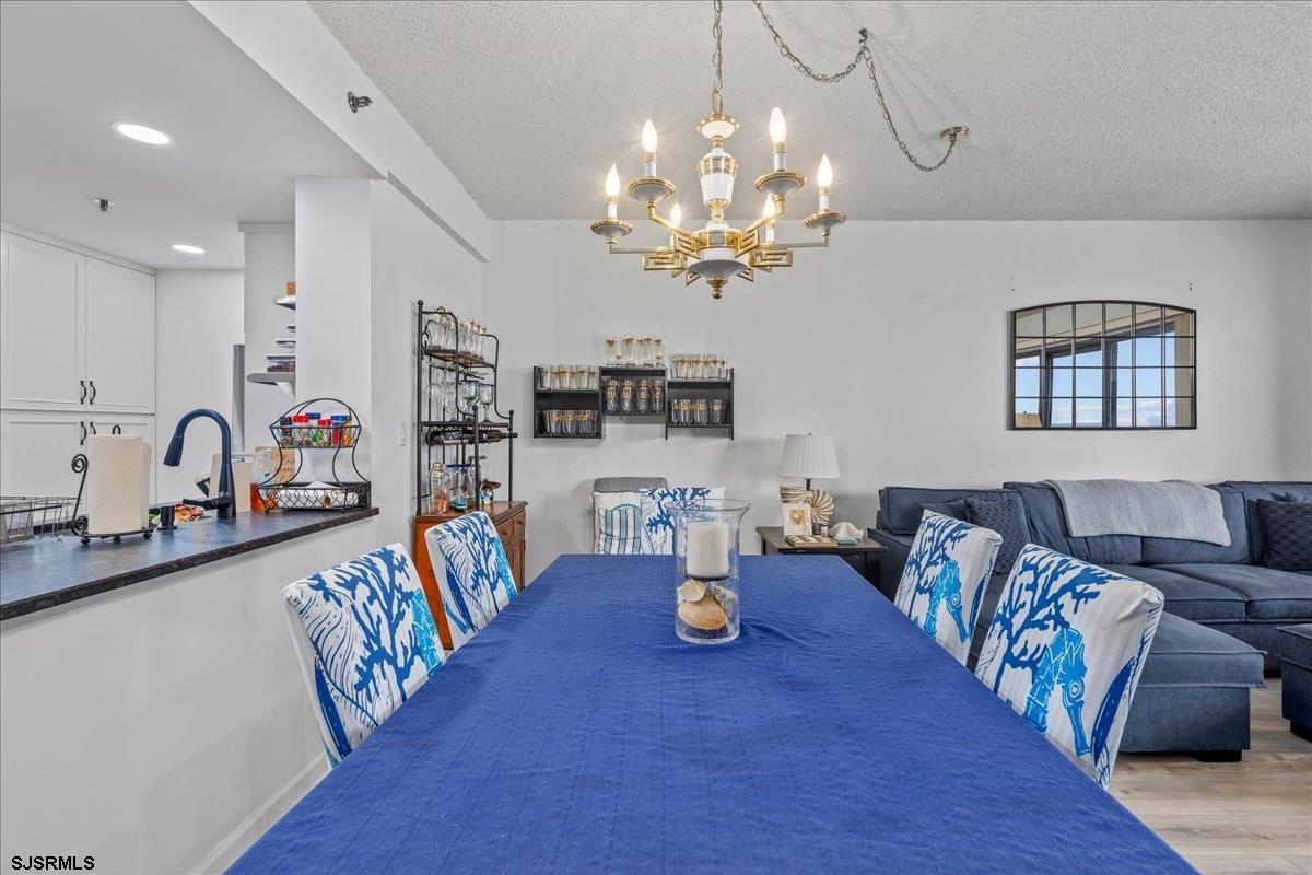 Atlantic City, New Jersey 08401, United States, 2 Bedrooms Bedrooms, ,2 BathroomsBathrooms,Residential,Pending,29212