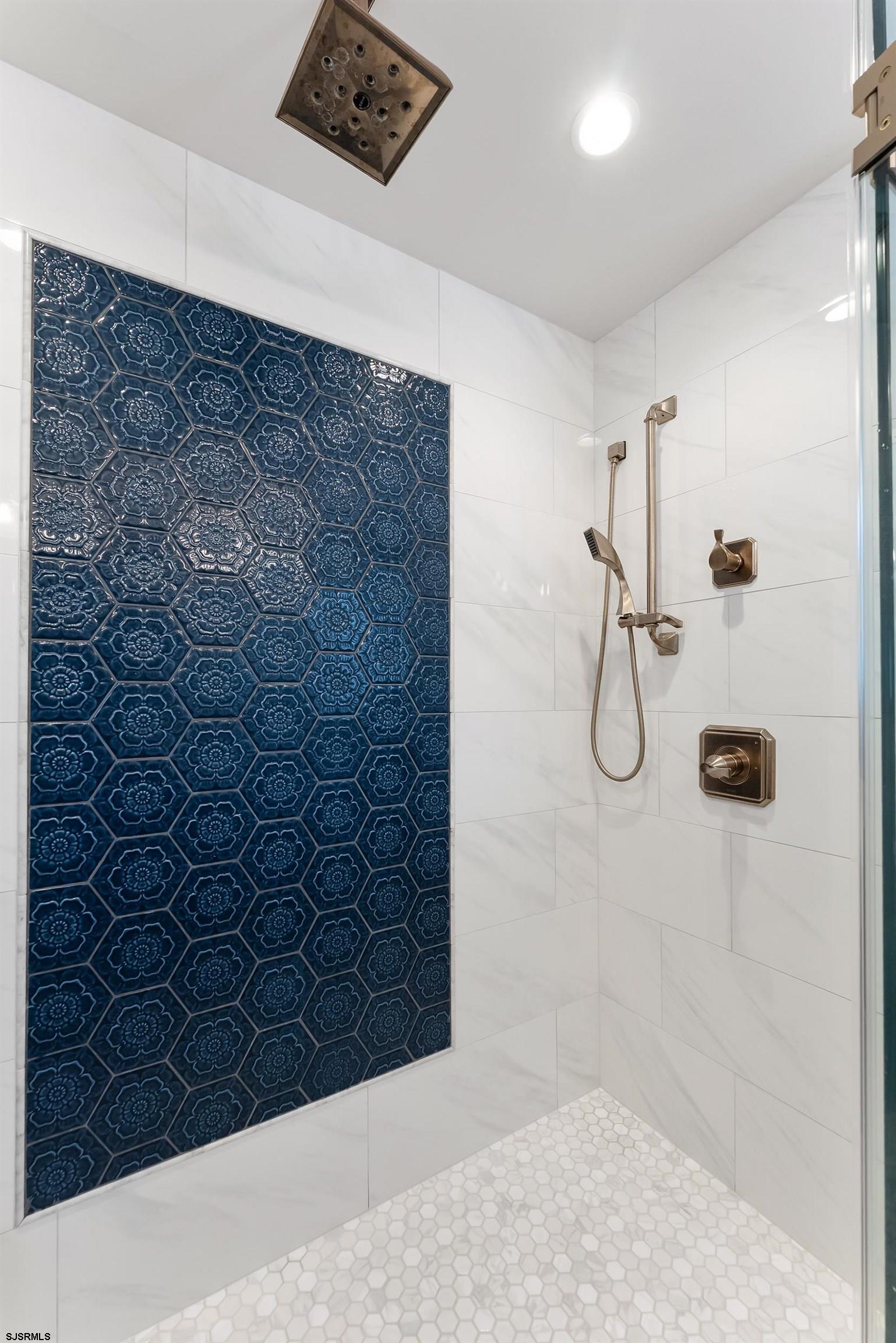 Ocean City, New Jersey 08226, United States, 6 Bedrooms Bedrooms, ,4 BathroomsBathrooms,Residential,Active,235993