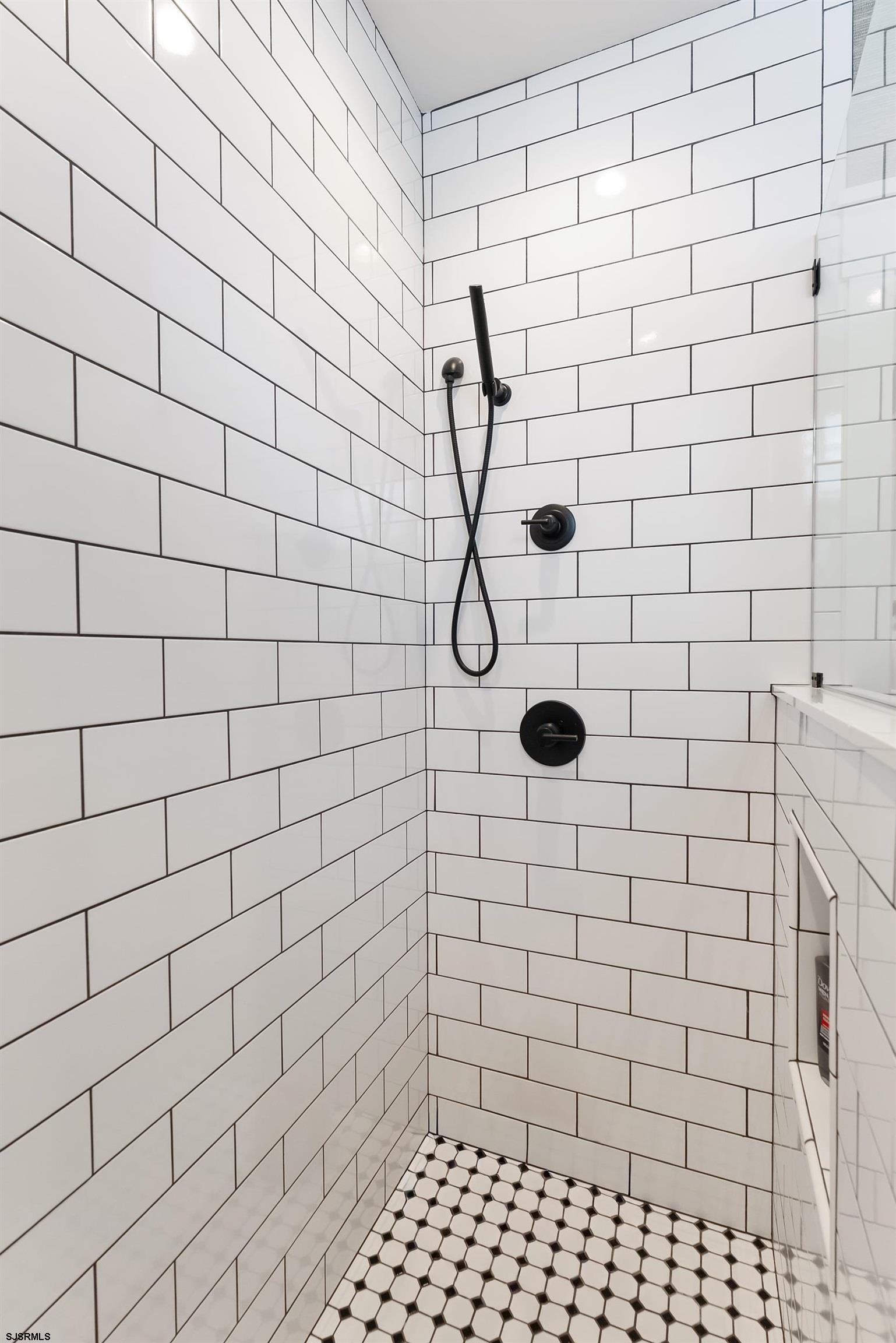 Ocean City, New Jersey 08226, United States, 6 Bedrooms Bedrooms, ,4 BathroomsBathrooms,Residential,Active,235993