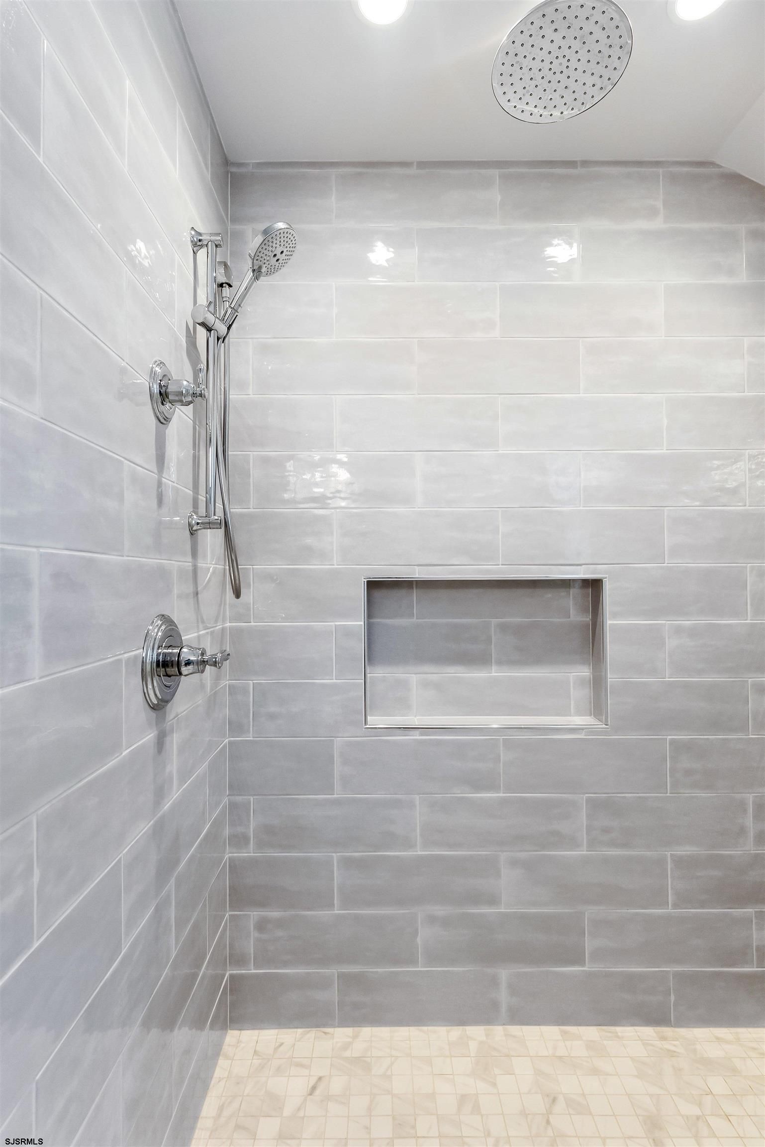 Ocean City, New Jersey 08226, United States, 6 Bedrooms Bedrooms, ,4 BathroomsBathrooms,Residential,Active,235993