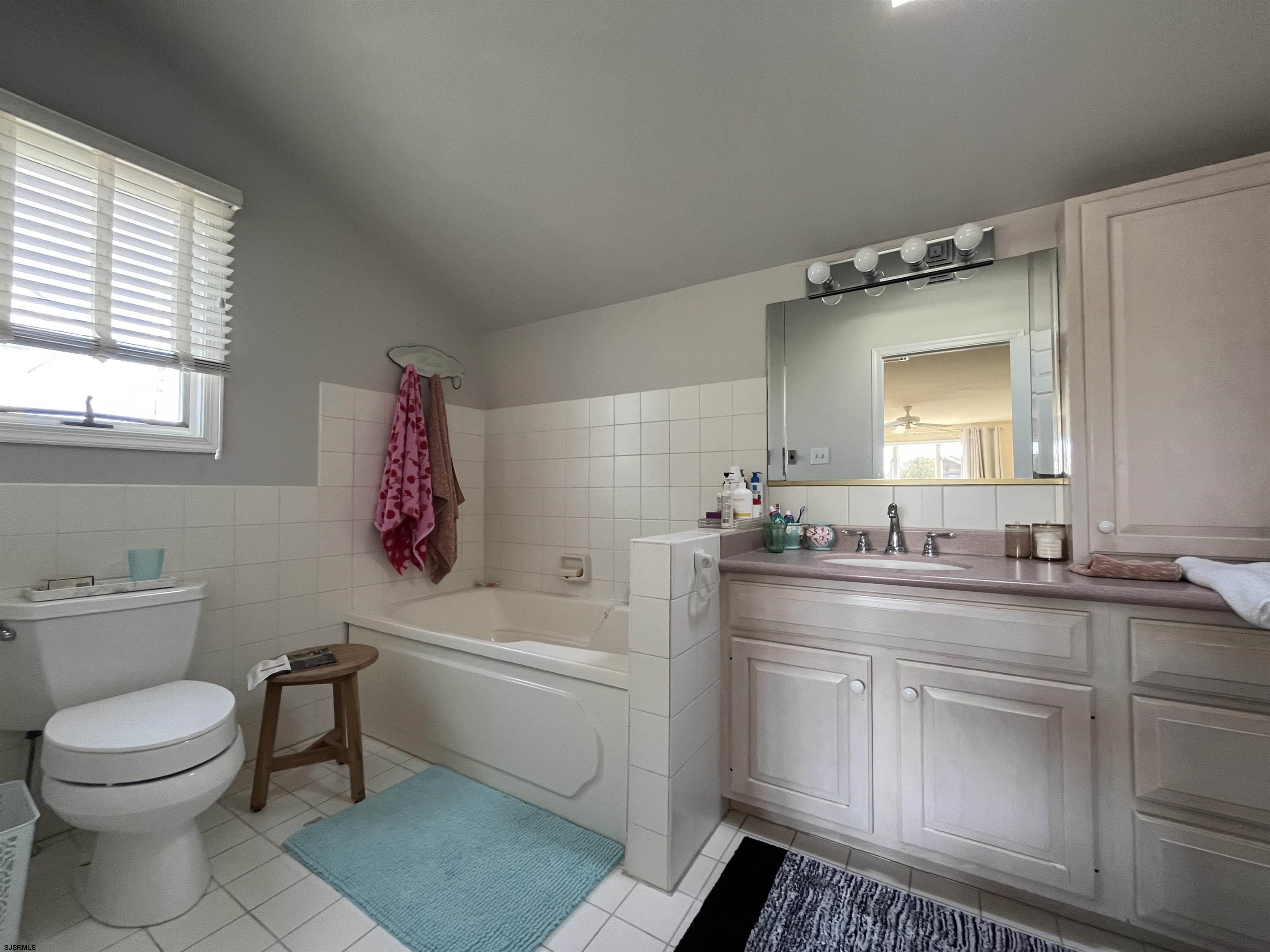 Margate, New Jersey 08402, United States, 3 Bedrooms Bedrooms, ,3 BathroomsBathrooms,Residential,Active,86191