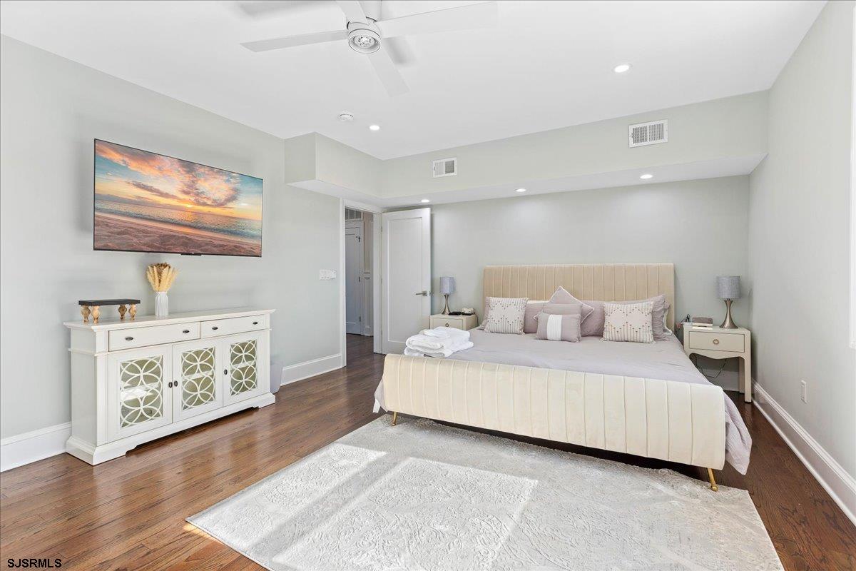 Ventnor, New Jersey 08406, United States, 7 Bedrooms Bedrooms, ,6 BathroomsBathrooms,Residential,Active,39116