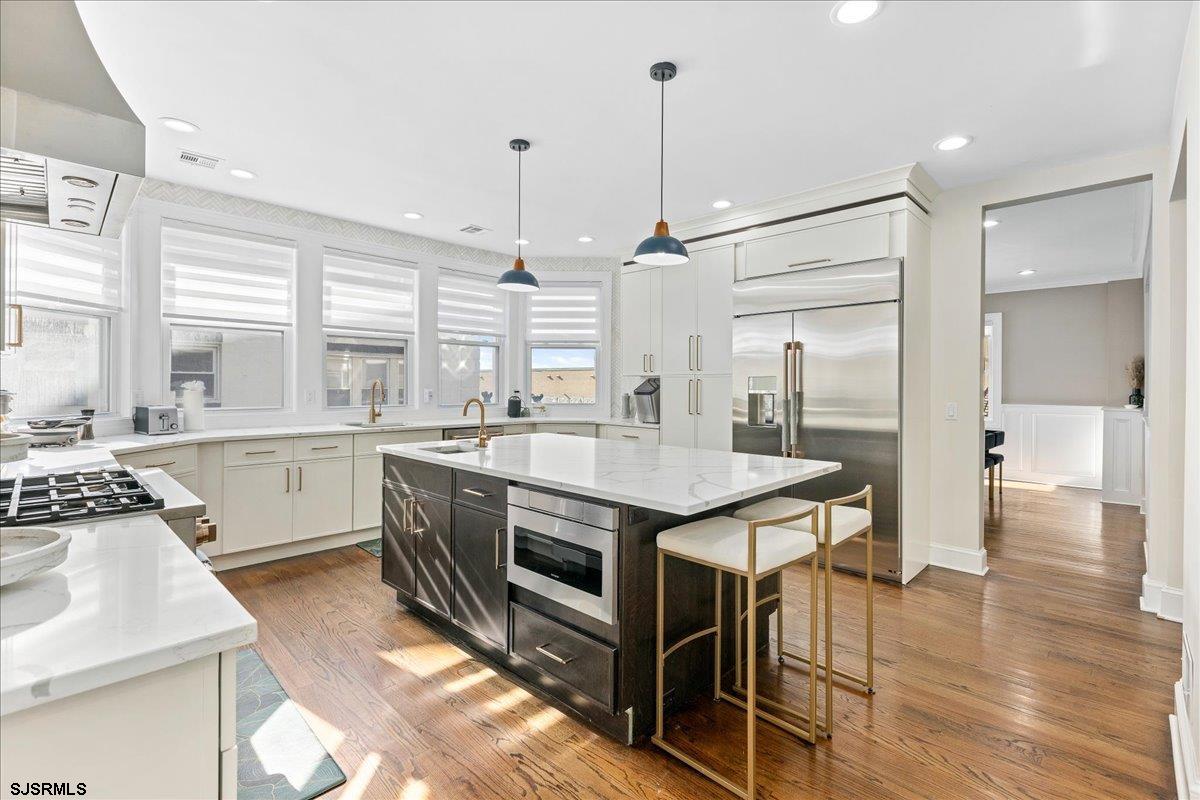 Ventnor, New Jersey 08406, United States, 7 Bedrooms Bedrooms, ,6 BathroomsBathrooms,Residential,Active,39116