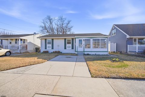 Photo of 133 N Roosevelt Blvd, Brigantine, NJ 08203 (MLS # 605976)