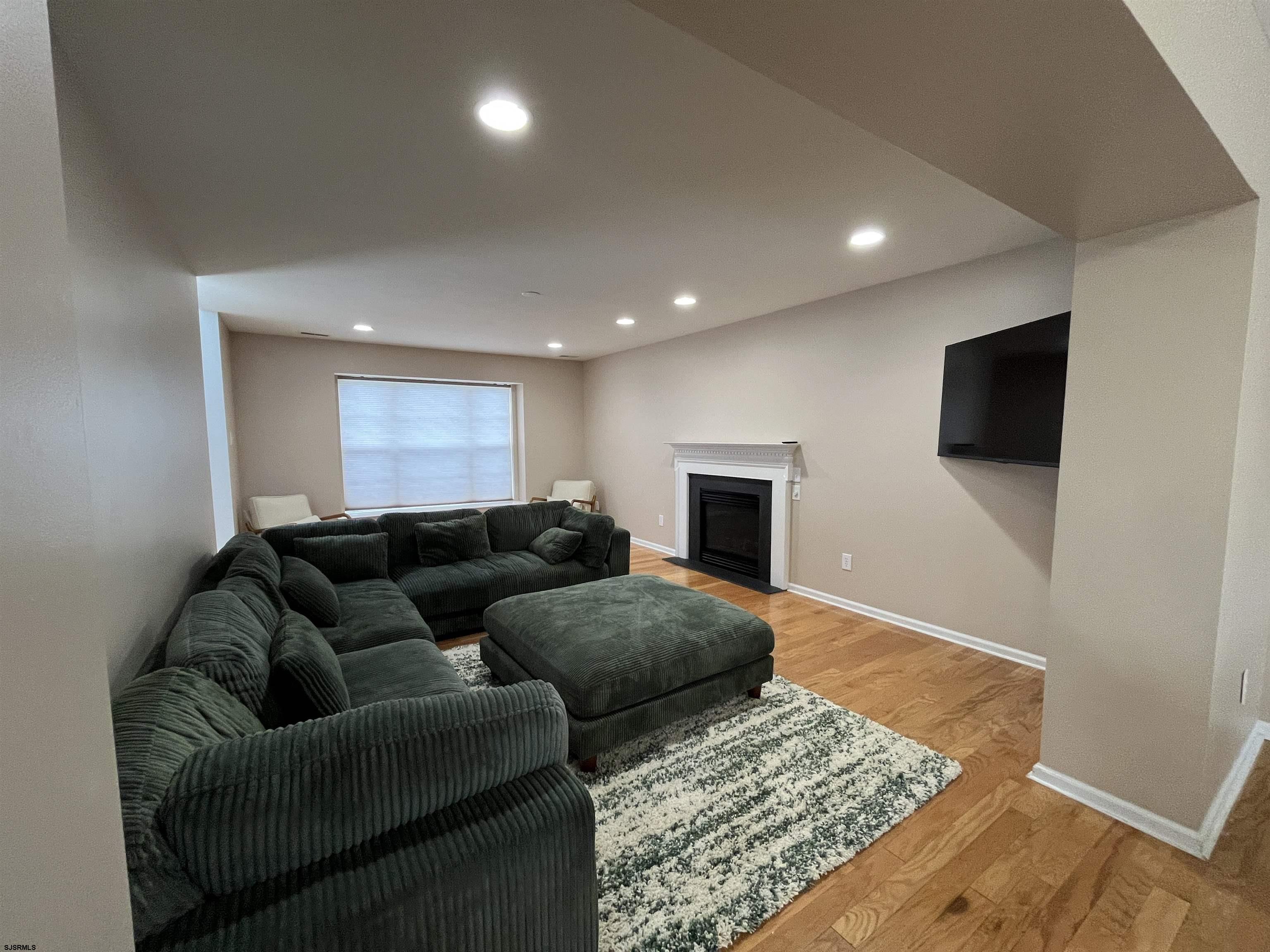 Ventnor, New Jersey 08406, United States, 3 Bedrooms Bedrooms, ,3 BathroomsBathrooms,Residential,Active,230665