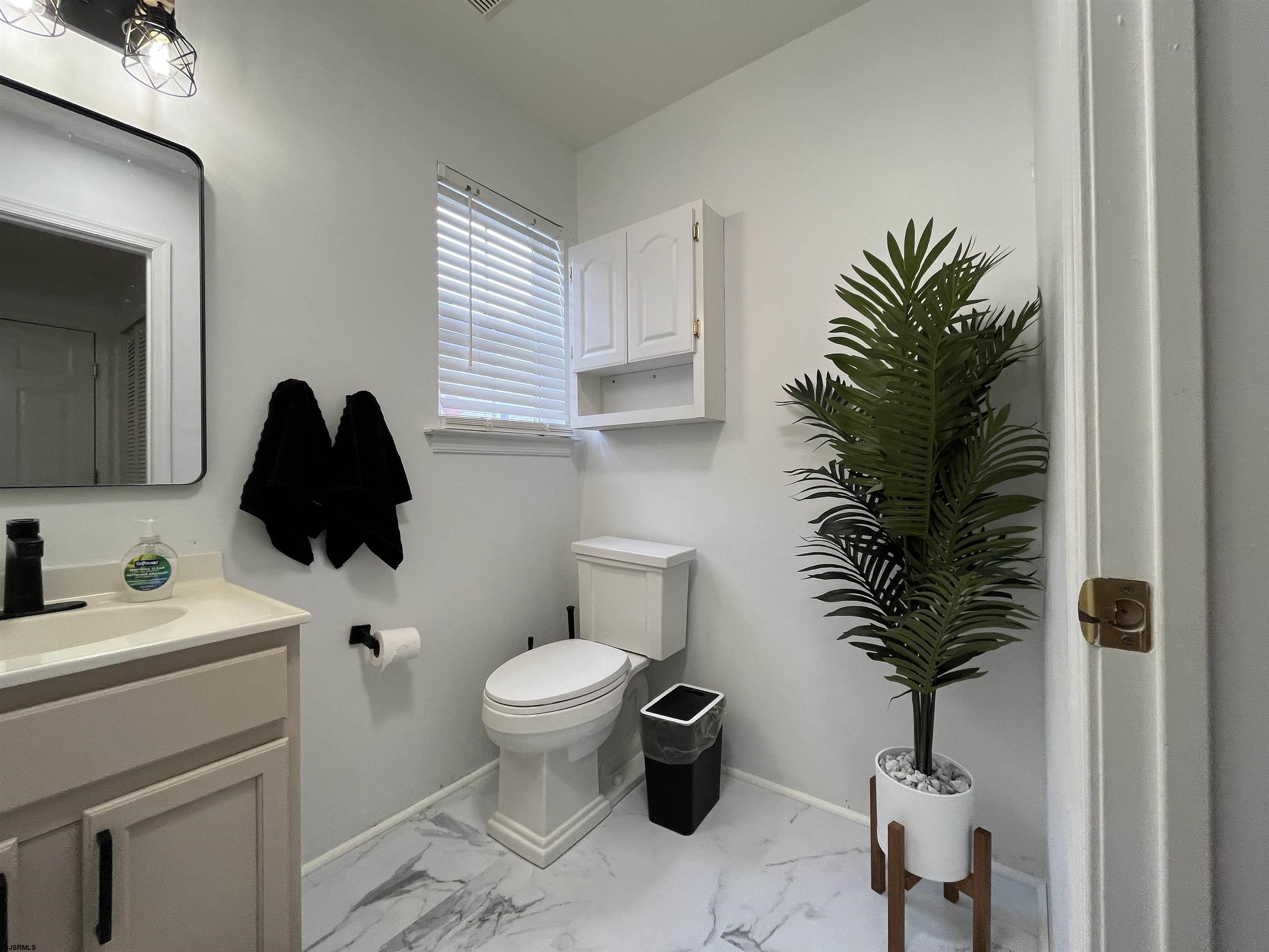 Ventnor, New Jersey 08406, United States, 3 Bedrooms Bedrooms, ,3 BathroomsBathrooms,Residential,Active,230665