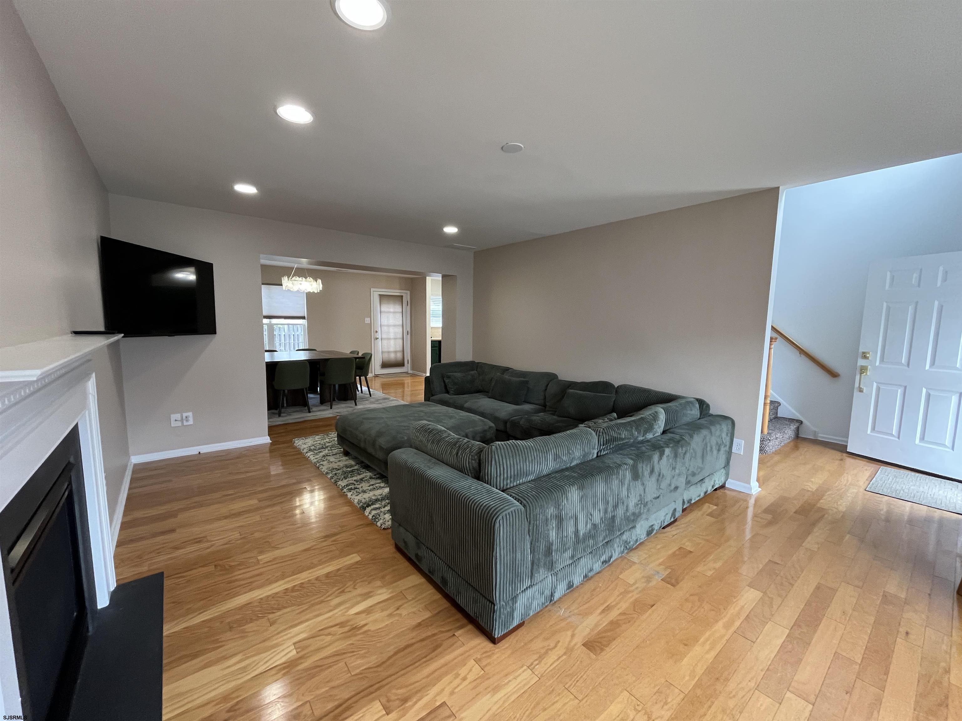 Ventnor, New Jersey 08406, United States, 3 Bedrooms Bedrooms, ,3 BathroomsBathrooms,Residential,Active,230665