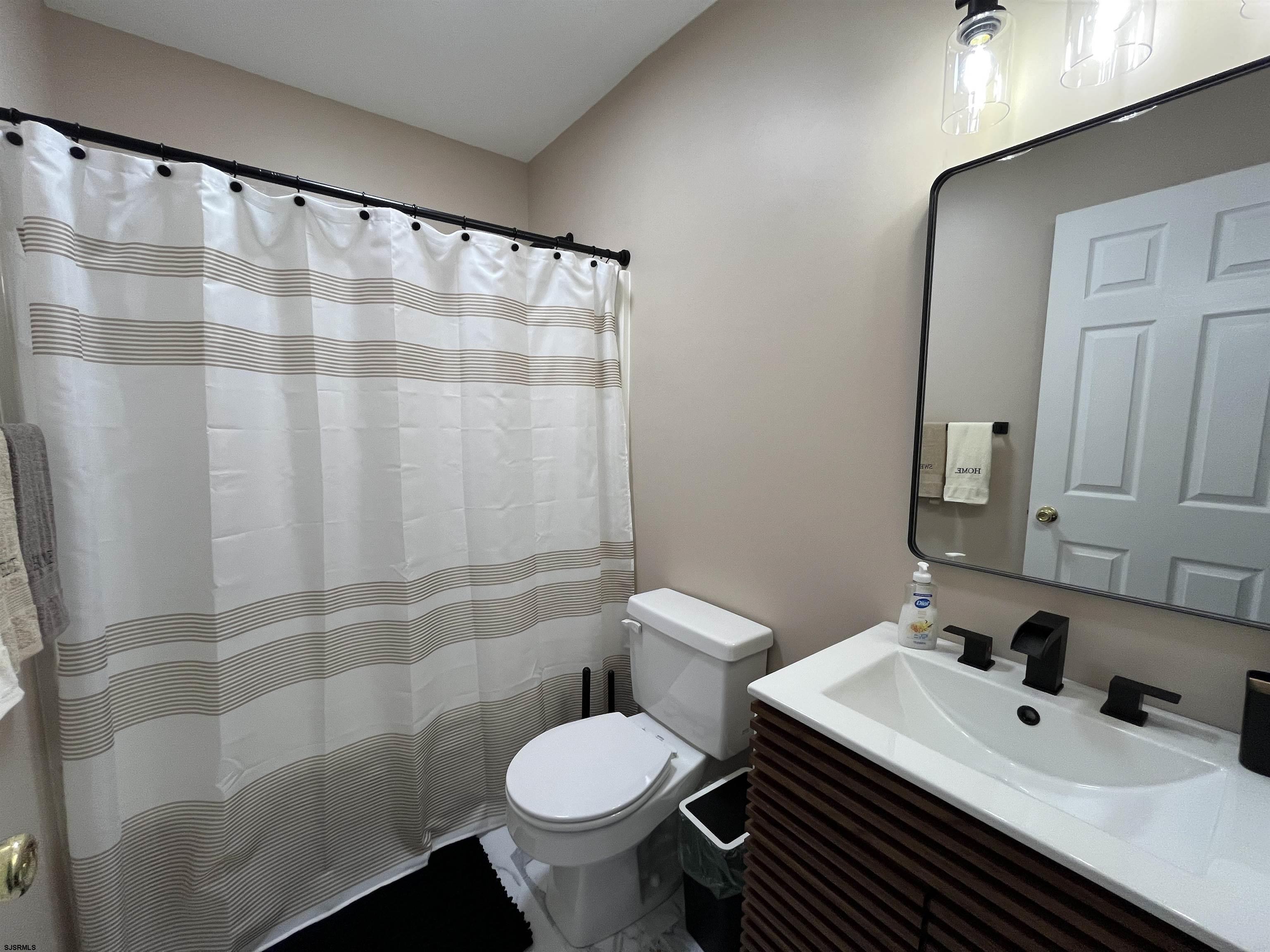 Ventnor, New Jersey 08406, United States, 3 Bedrooms Bedrooms, ,3 BathroomsBathrooms,Residential,Active,230665