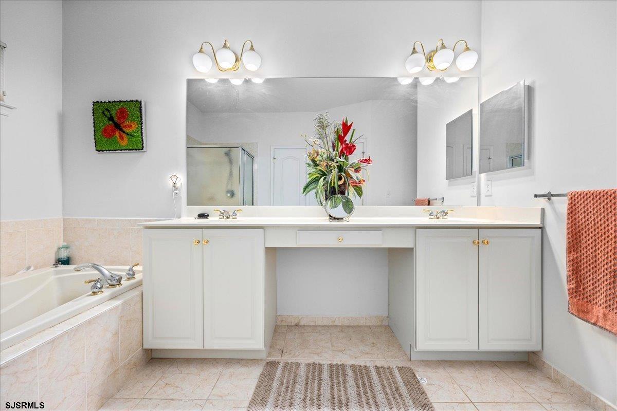 Egg Harbor, New Jersey 08234, United States, 2 Bedrooms Bedrooms, ,2 BathroomsBathrooms,Residential,Active,241784