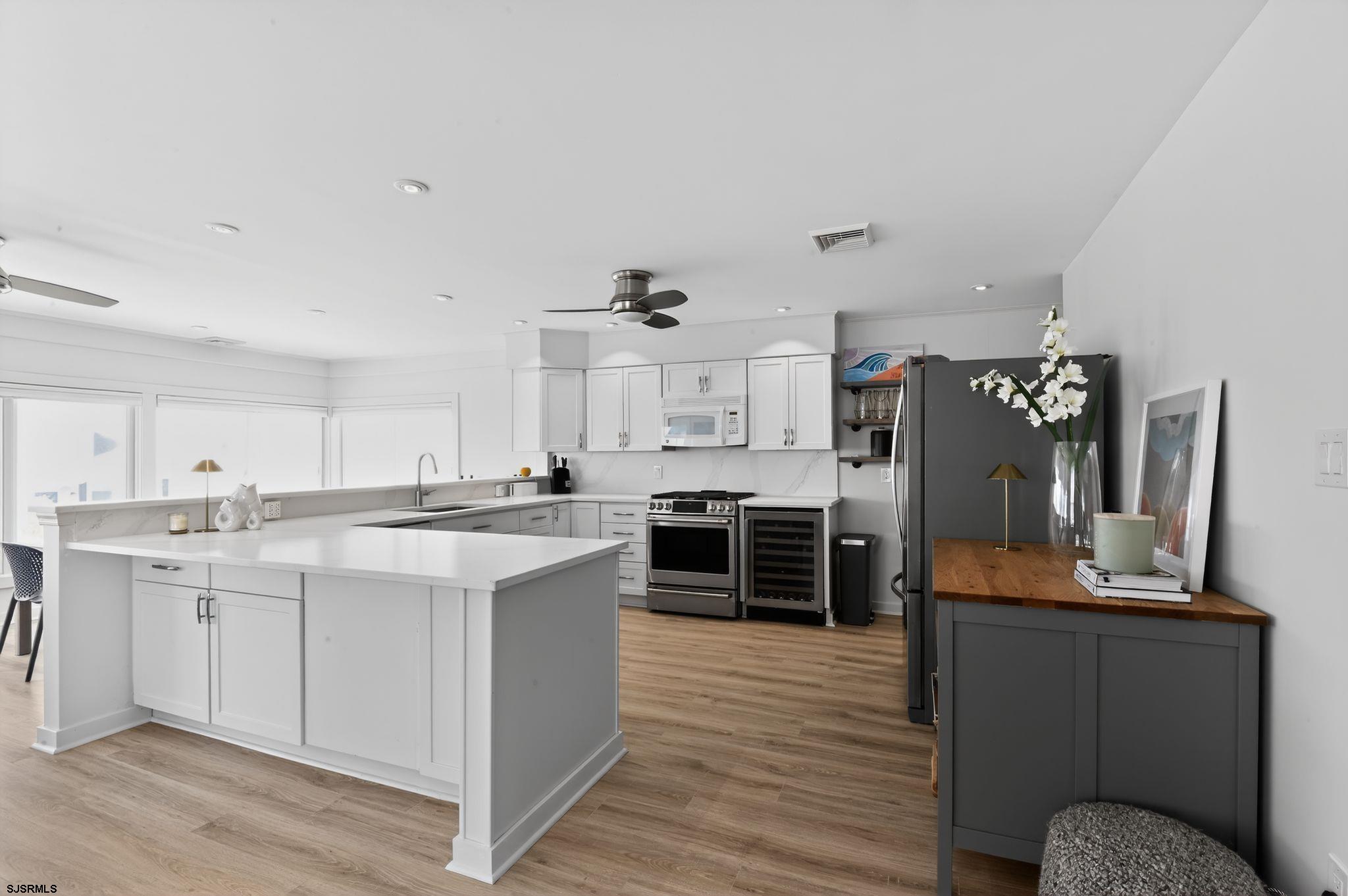 17 E Vincent Ave