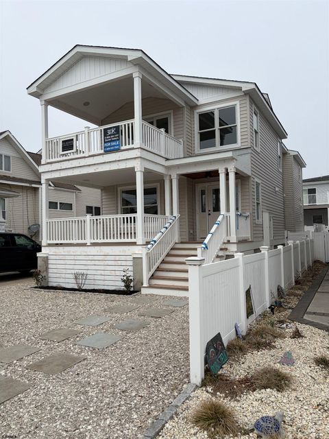 Photo of 135 W Sweetbriar Rd, Wildwood Crest, NJ 08260 (MLS # 605408)