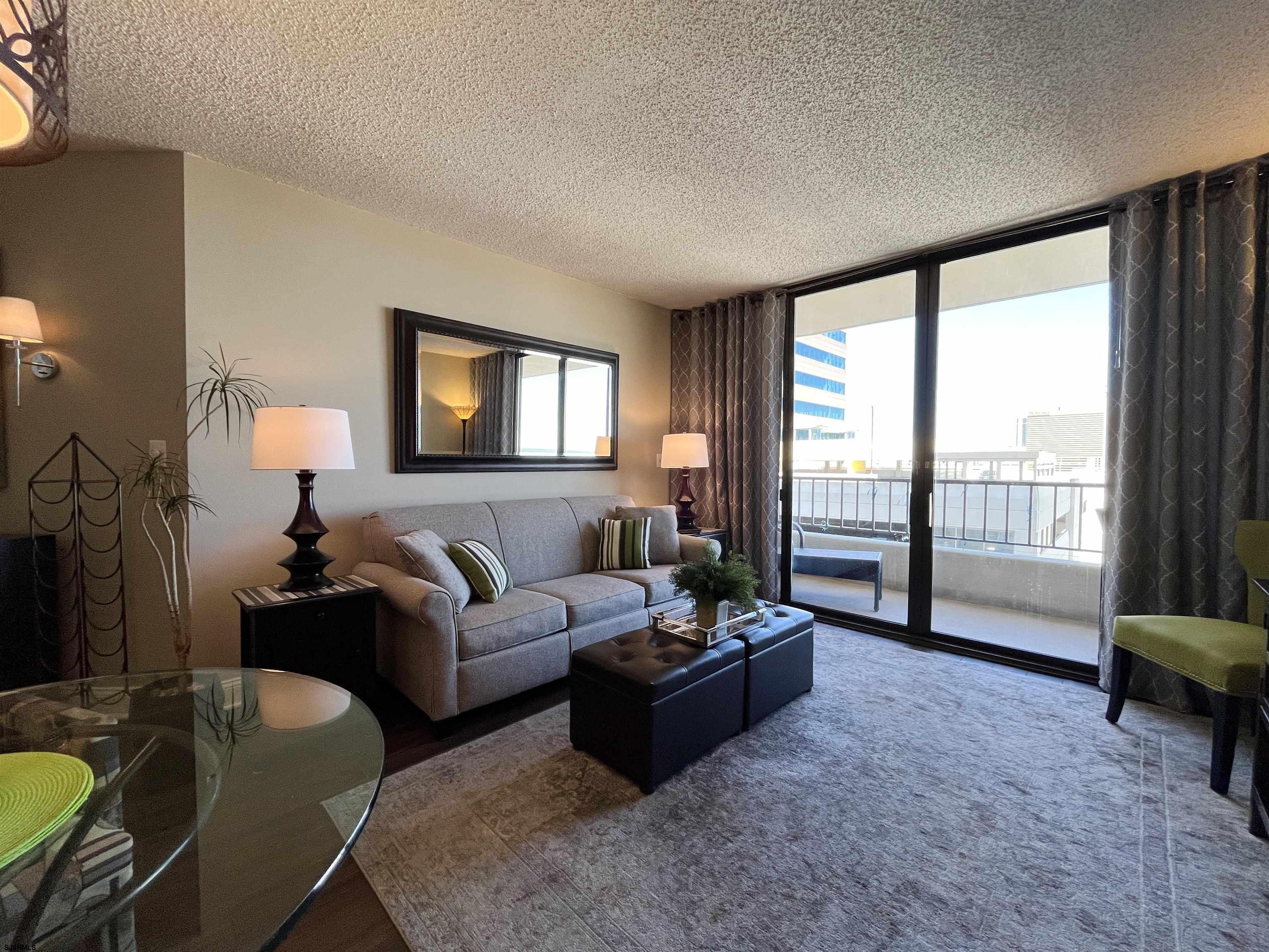 Atlantic City, New Jersey 08401, United States, 1 Bedroom Bedrooms, ,2 BathroomsBathrooms,Residential,Active,94520