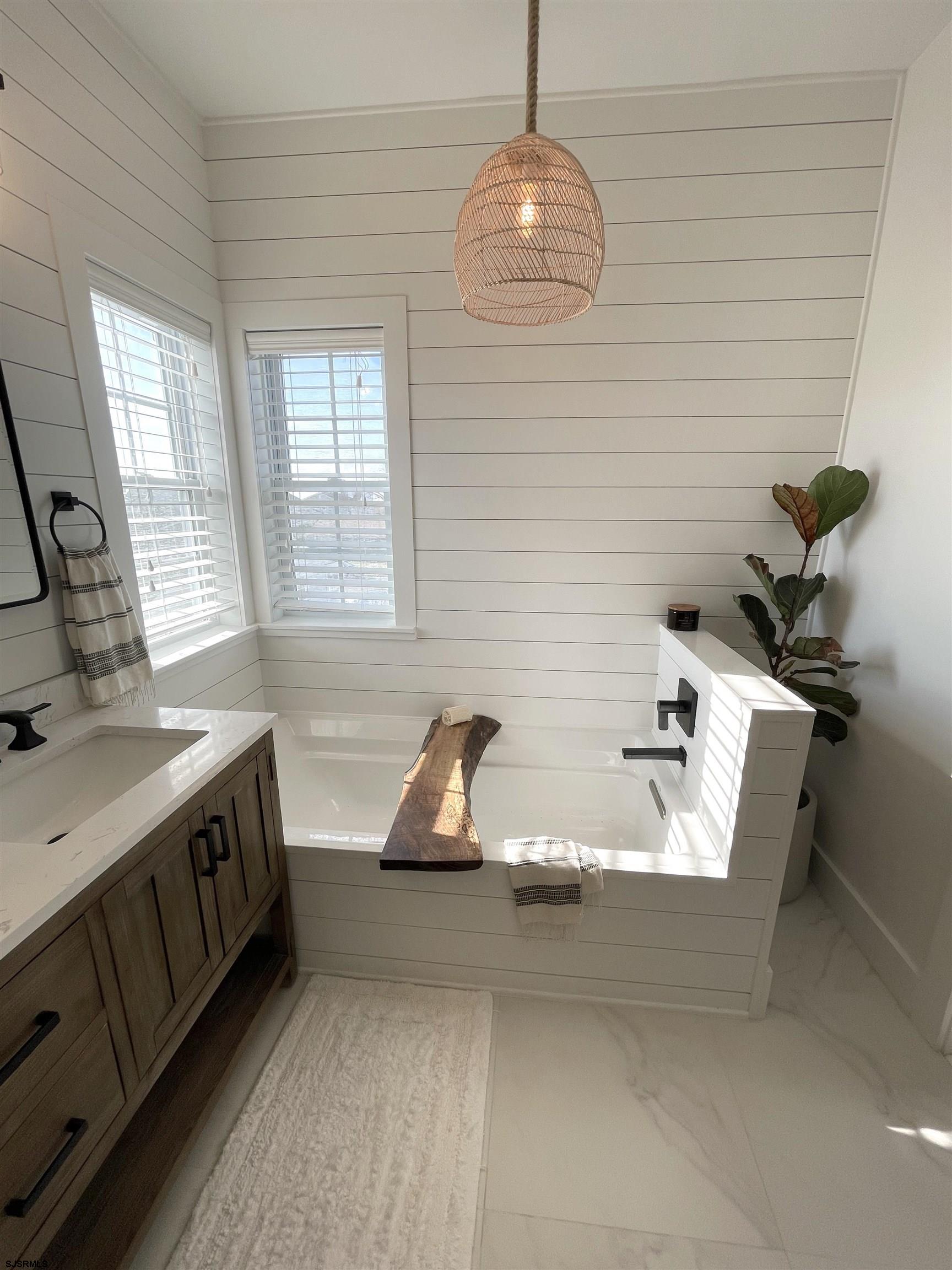 Ventnor, New Jersey 08406, United States, 4 Bedrooms Bedrooms, ,3 BathroomsBathrooms,Residential,Active,19620