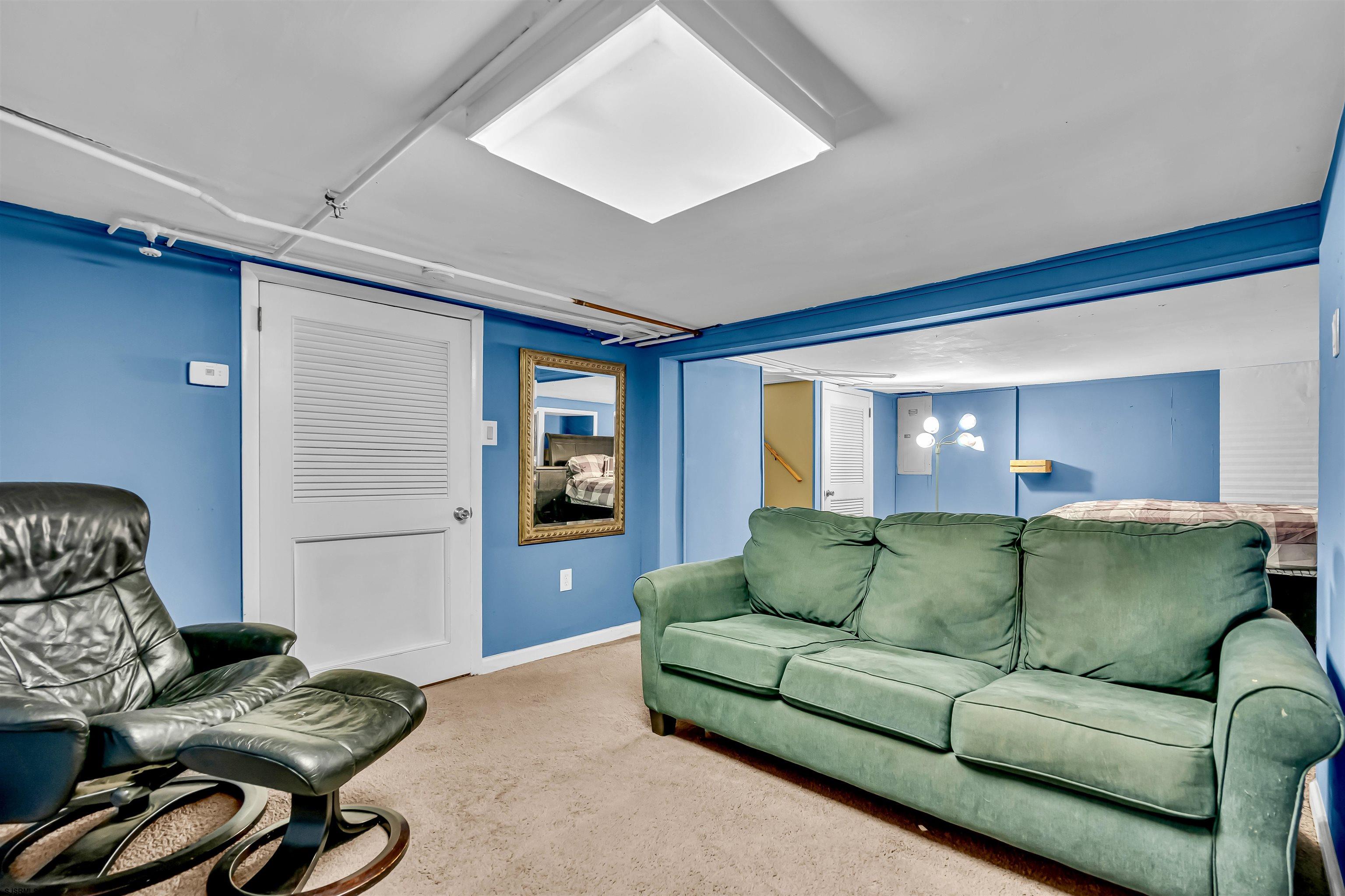 Northfield, New Jersey 08205, United States, 3 Bedrooms Bedrooms, ,2 BathroomsBathrooms,Residential,Pending,38618