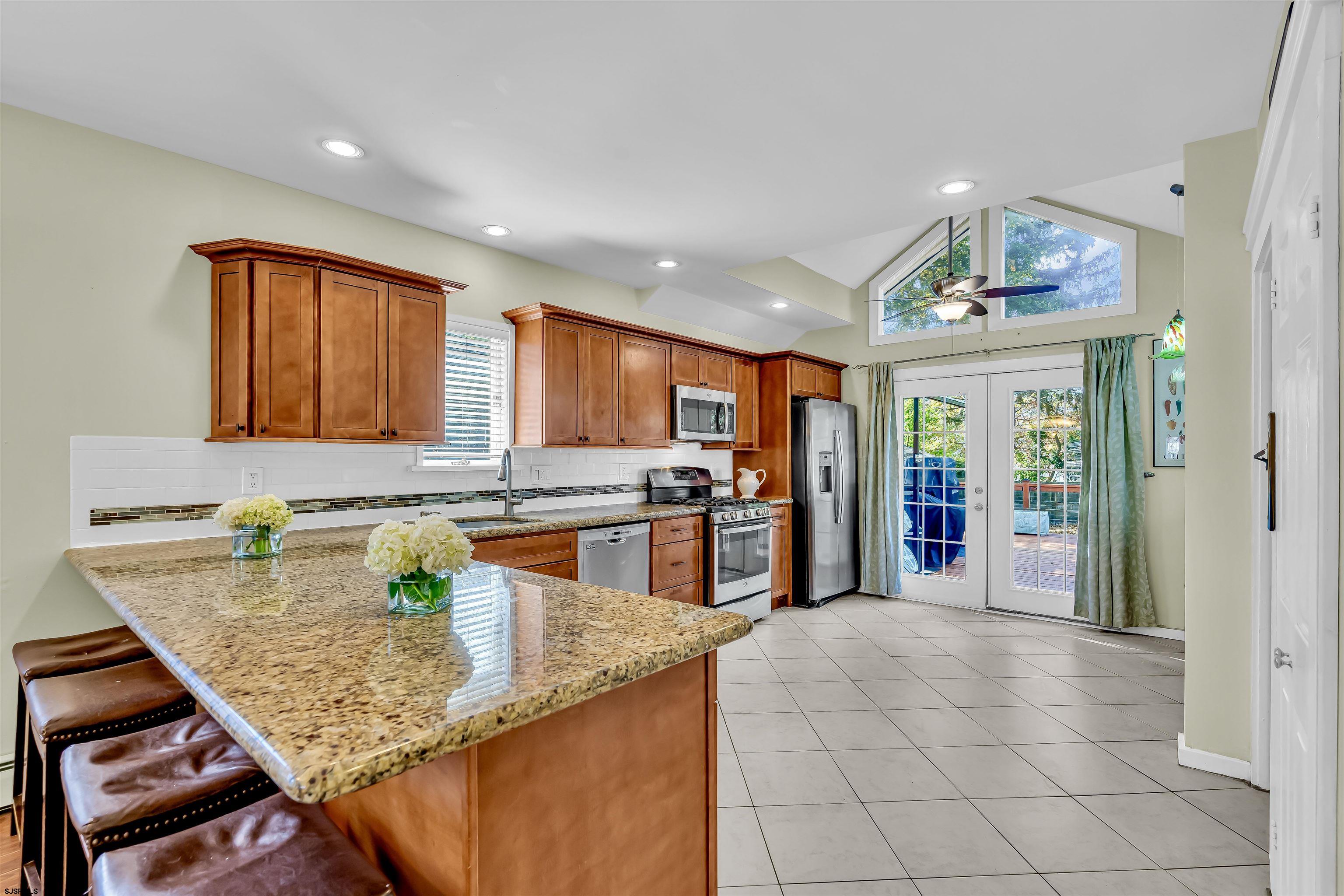 Northfield, New Jersey 08205, United States, 3 Bedrooms Bedrooms, ,2 BathroomsBathrooms,Residential,Pending,38618